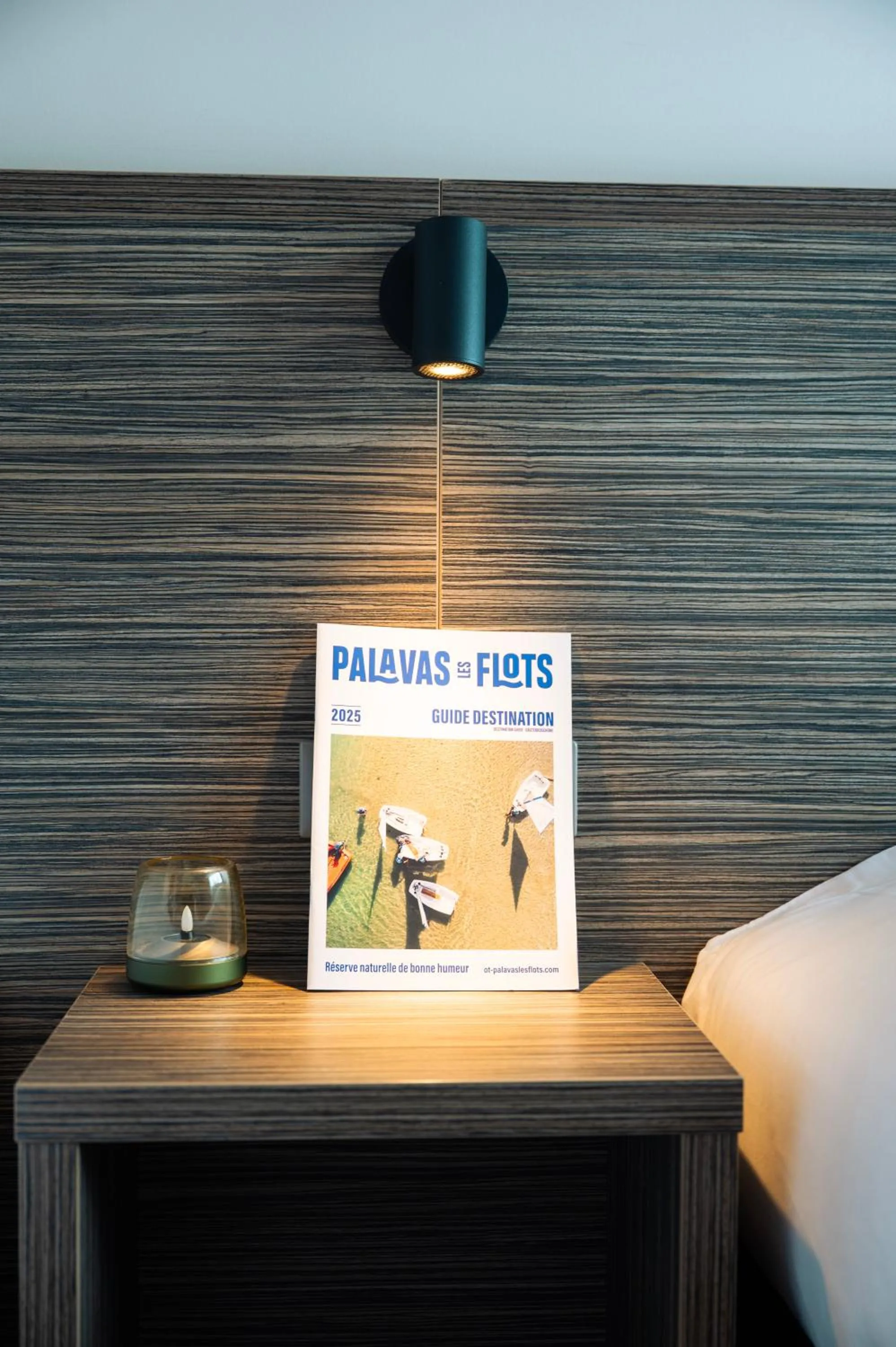 Bedroom in Hôtel du Midi Plage