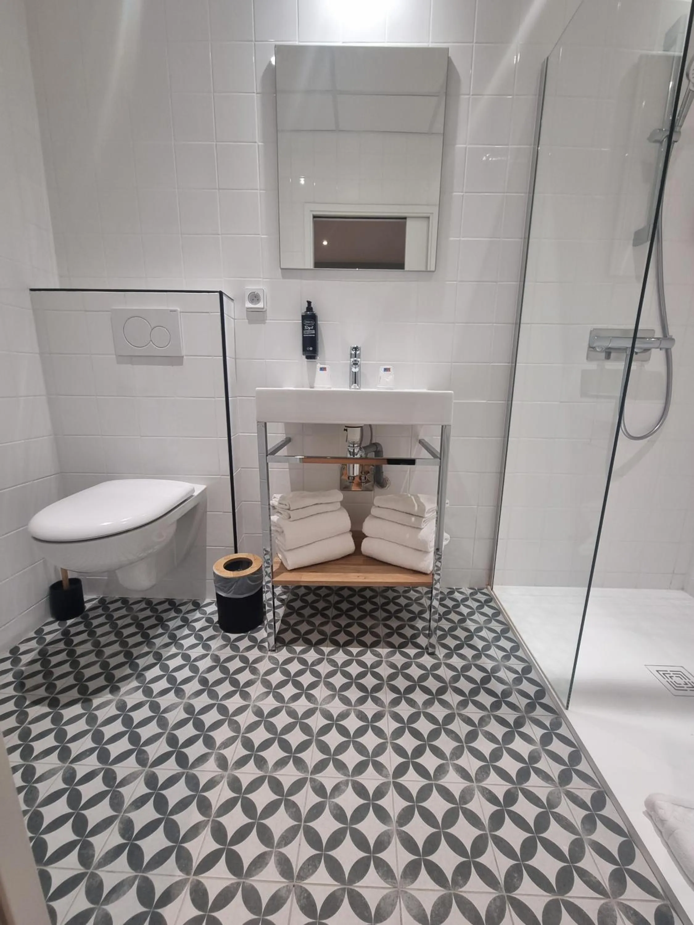 Bathroom in Hôtel du Midi Plage