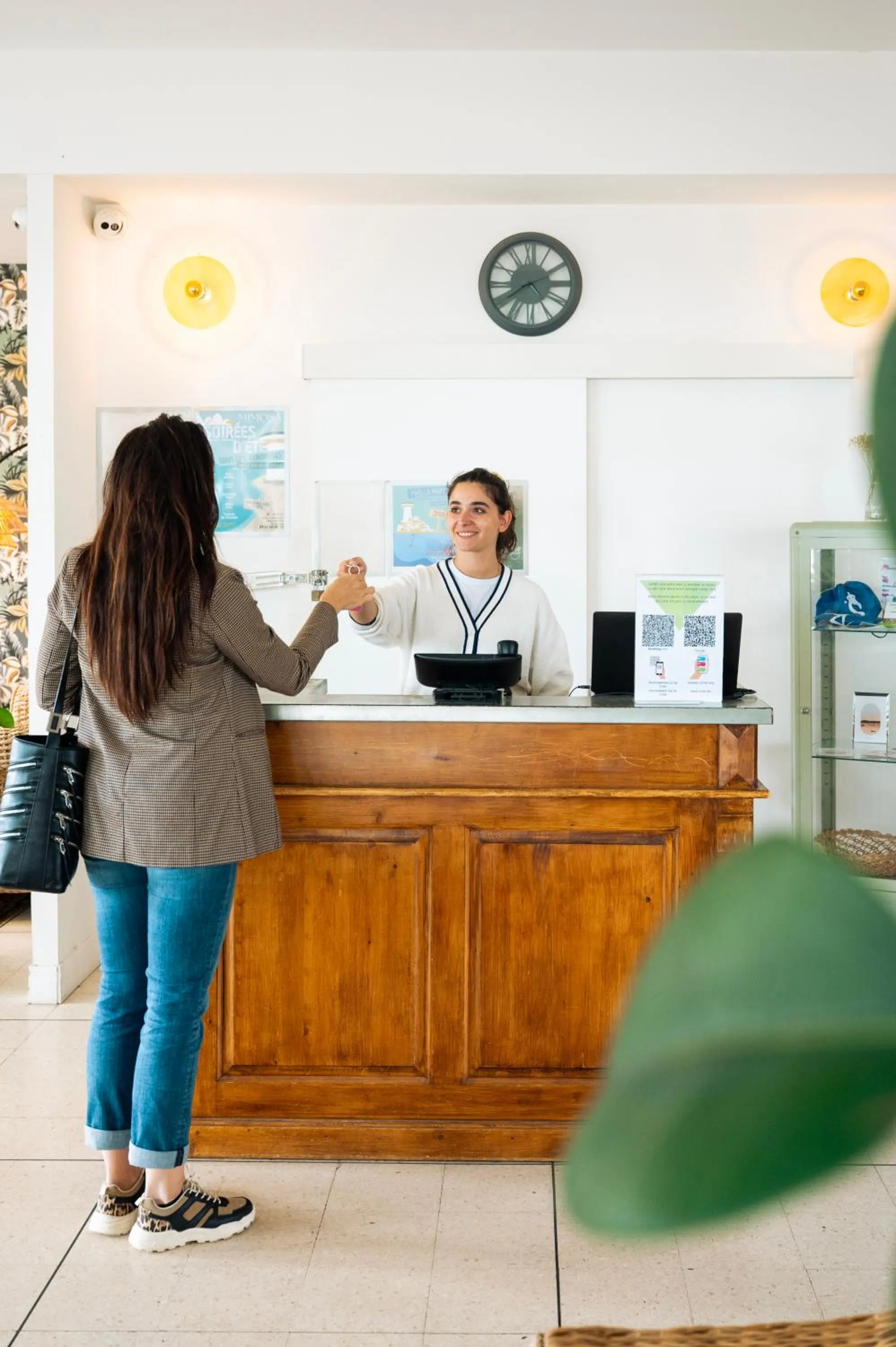 Staff in Hôtel du Midi Plage