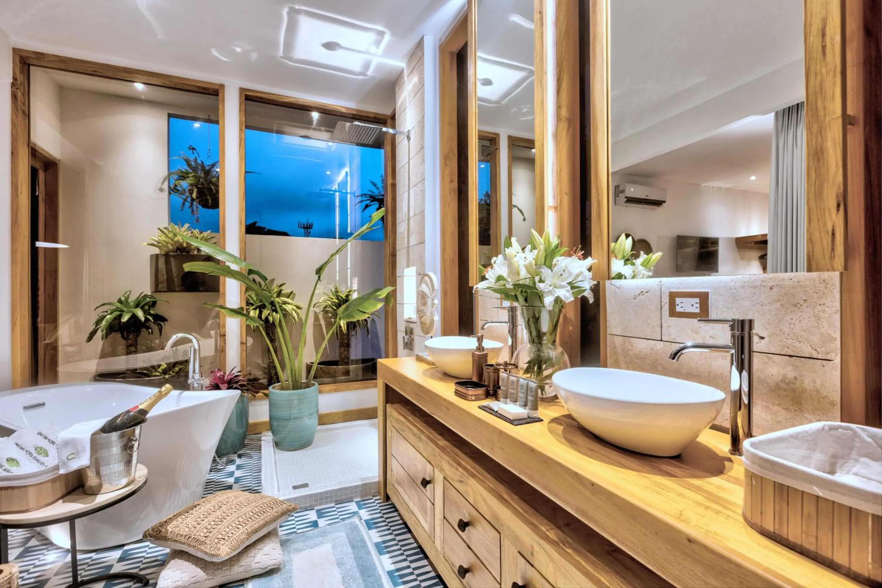 Bathroom in Umami Hotel - Adults Only