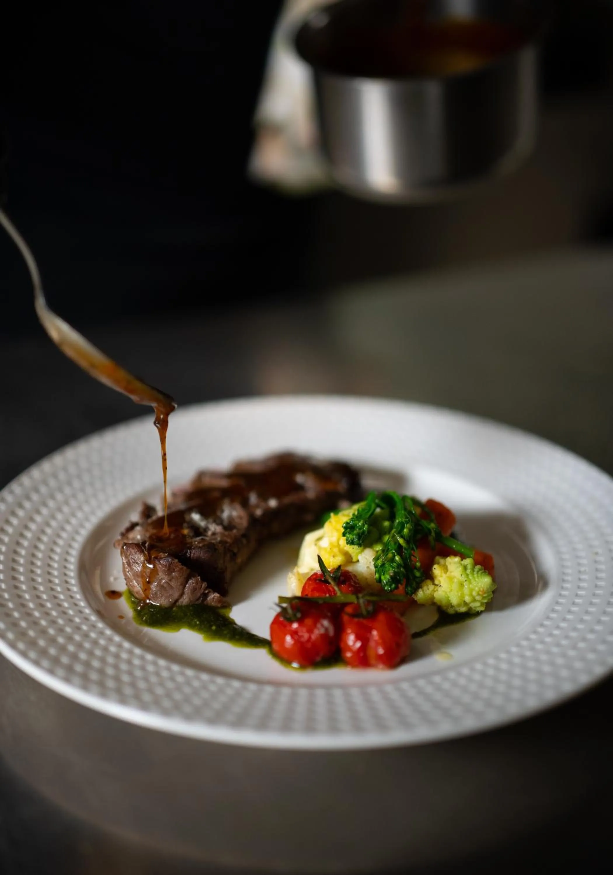 Restaurant/places to eat in Hôtel Five Nations