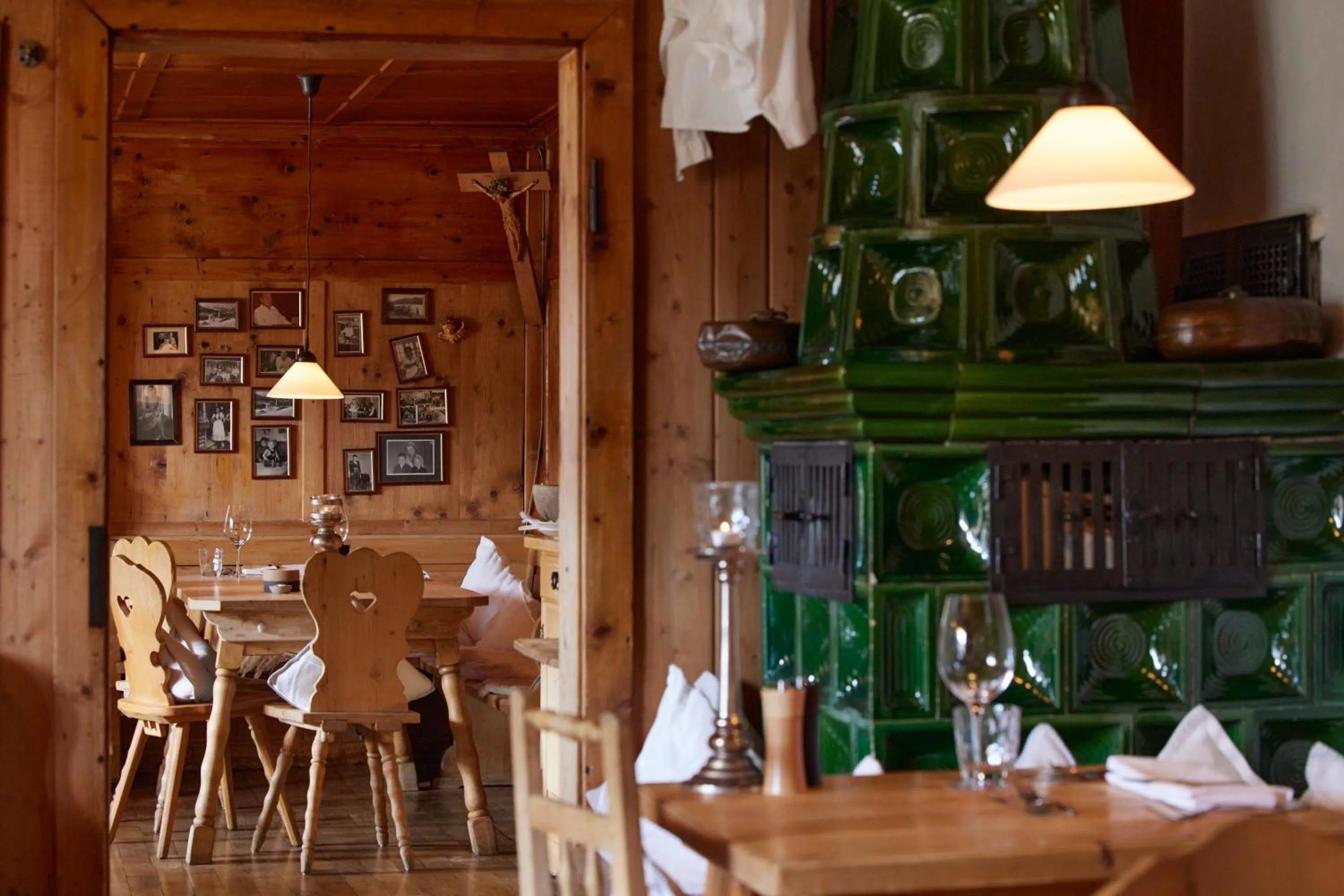 Restaurant/places to eat in HUBERTUS Mountain Refugio Allgäu