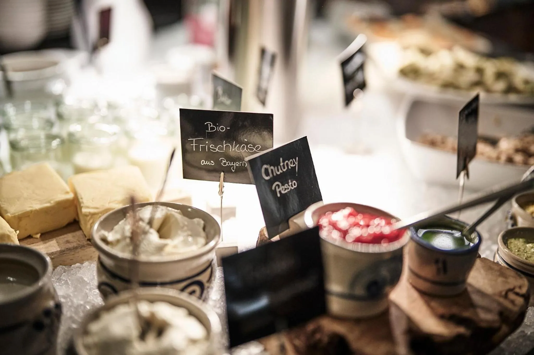 Breakfast in HUBERTUS Mountain Refugio Allgäu