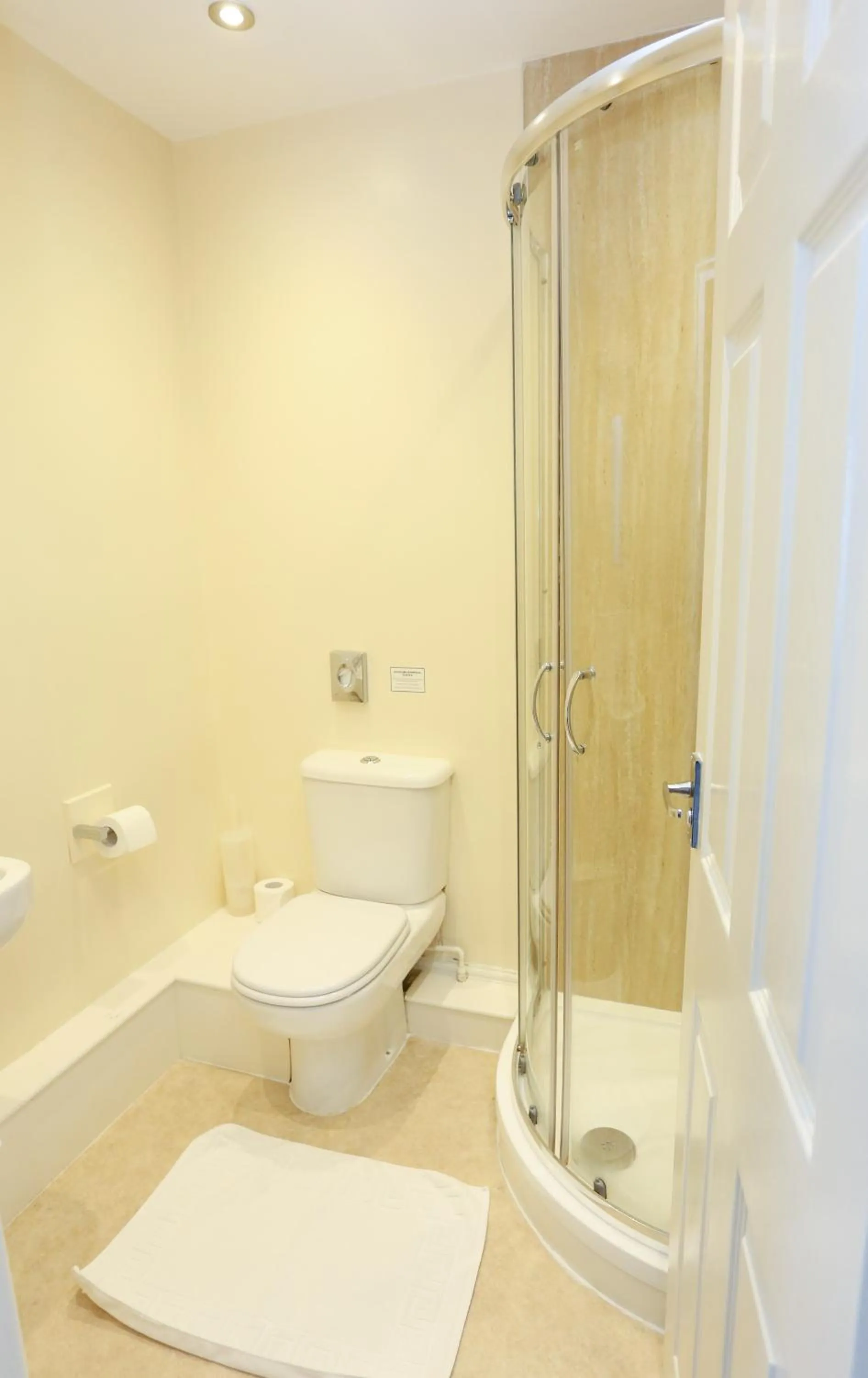 Shower in Riviera Guesthouse