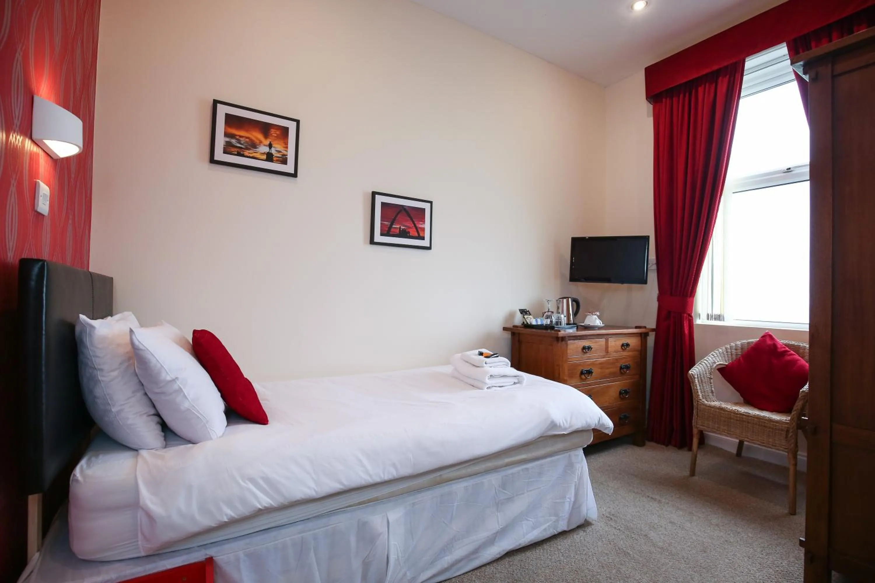 Bed in Riviera Guesthouse