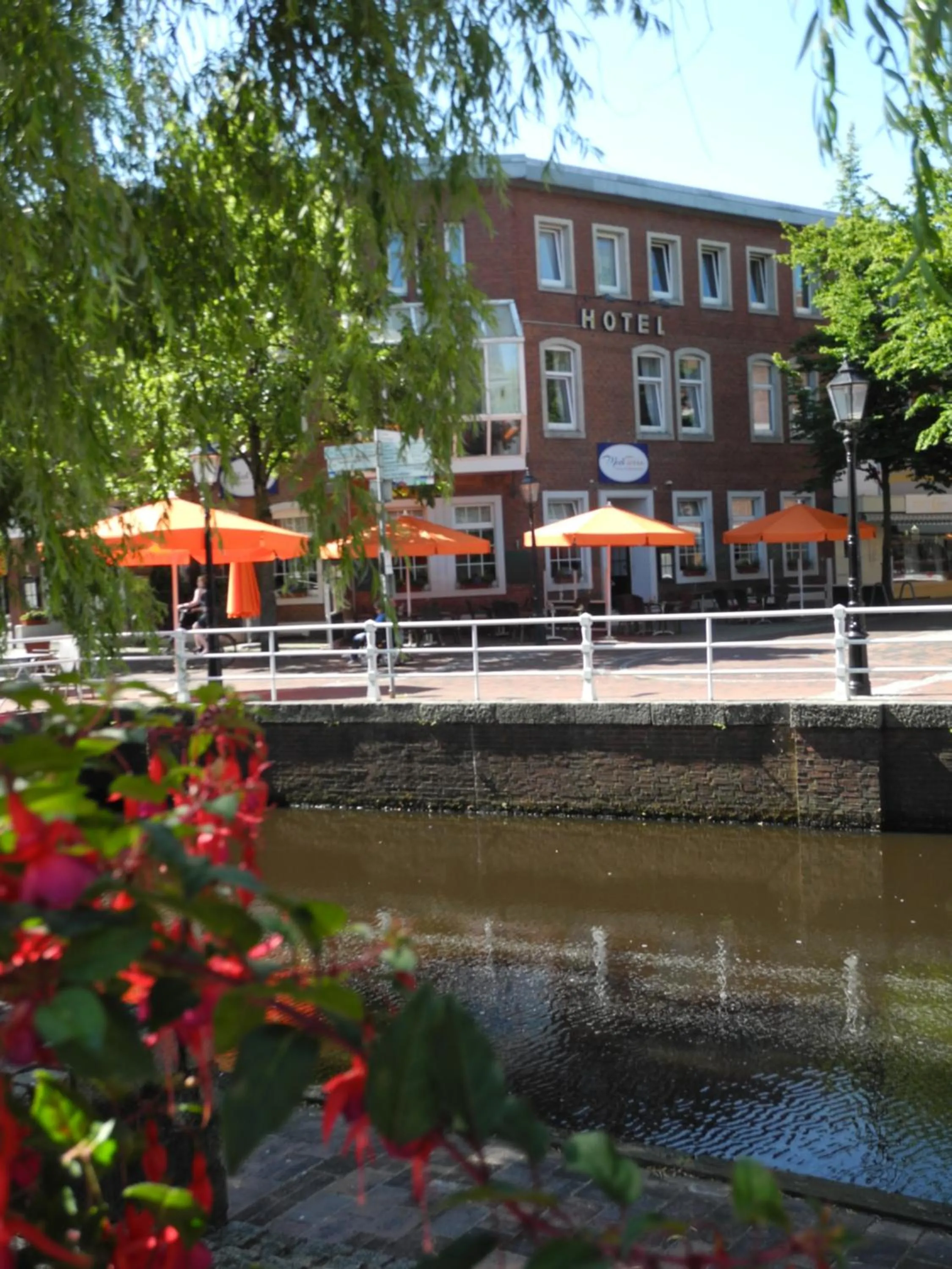 Facade/entrance in MediTerra