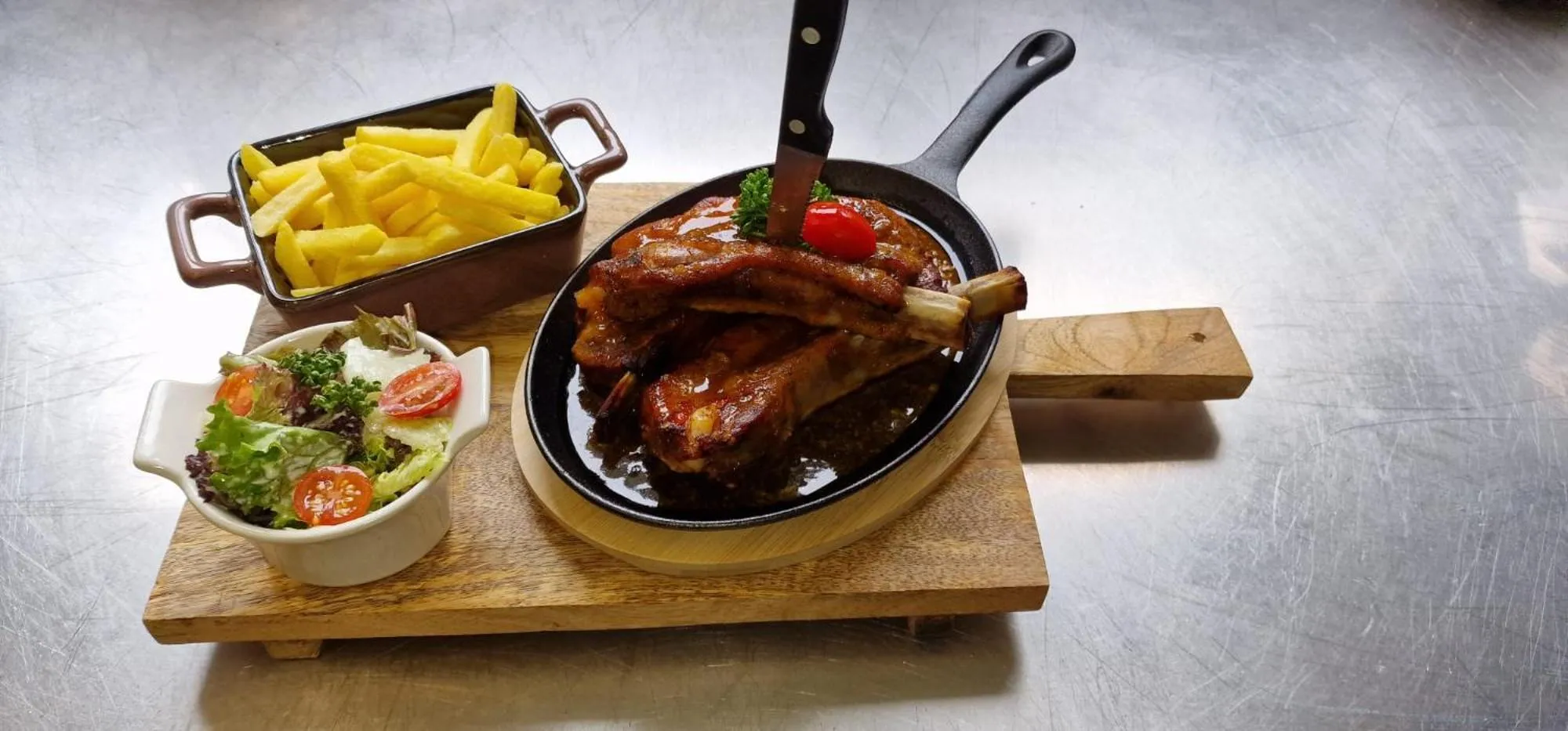 Food and drinks in Hotel-Restaurant-Linde