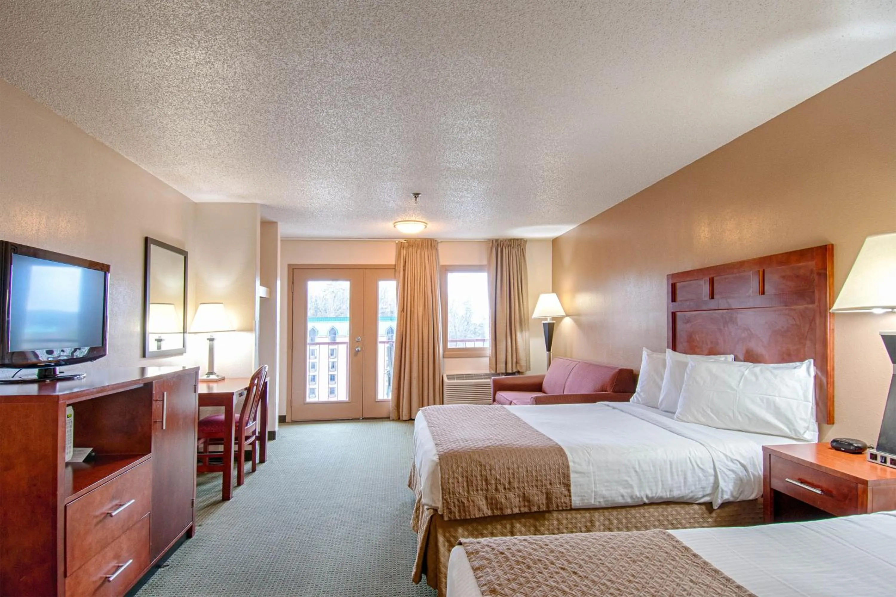 Photo of the whole room, Bed in Park Tower Inn