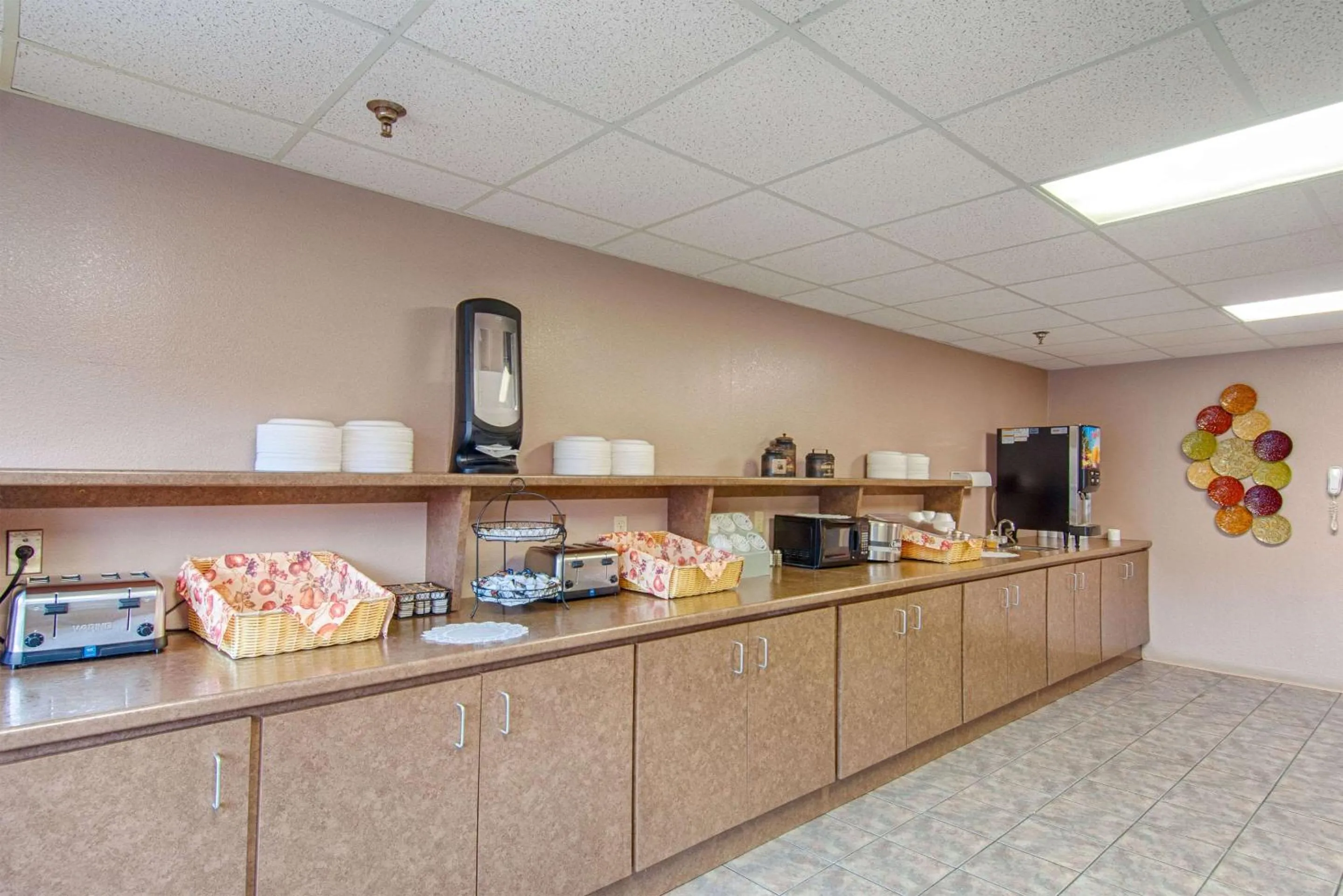 Breakfast in Park Tower Inn