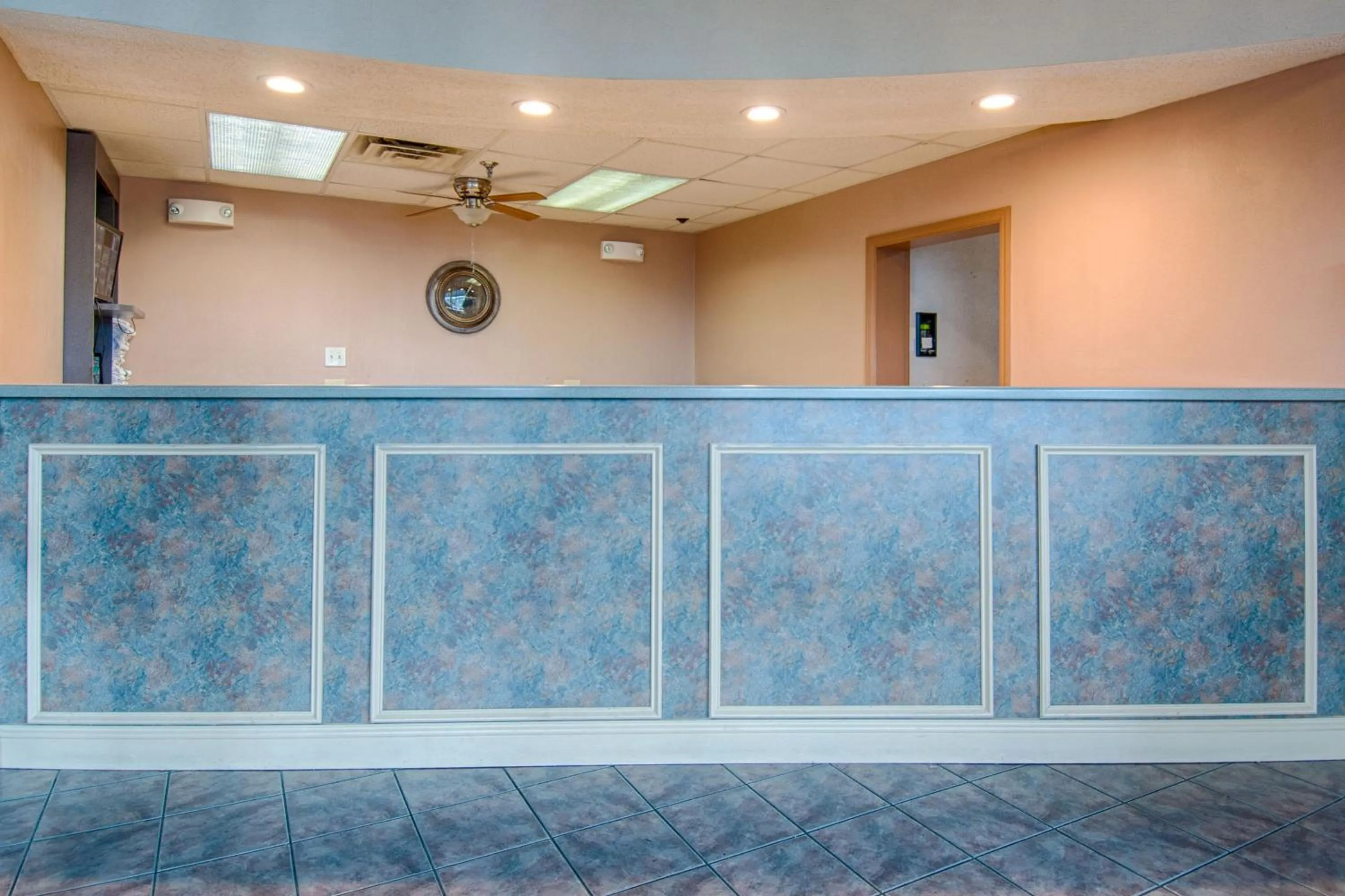 Lobby or reception in Park Tower Inn