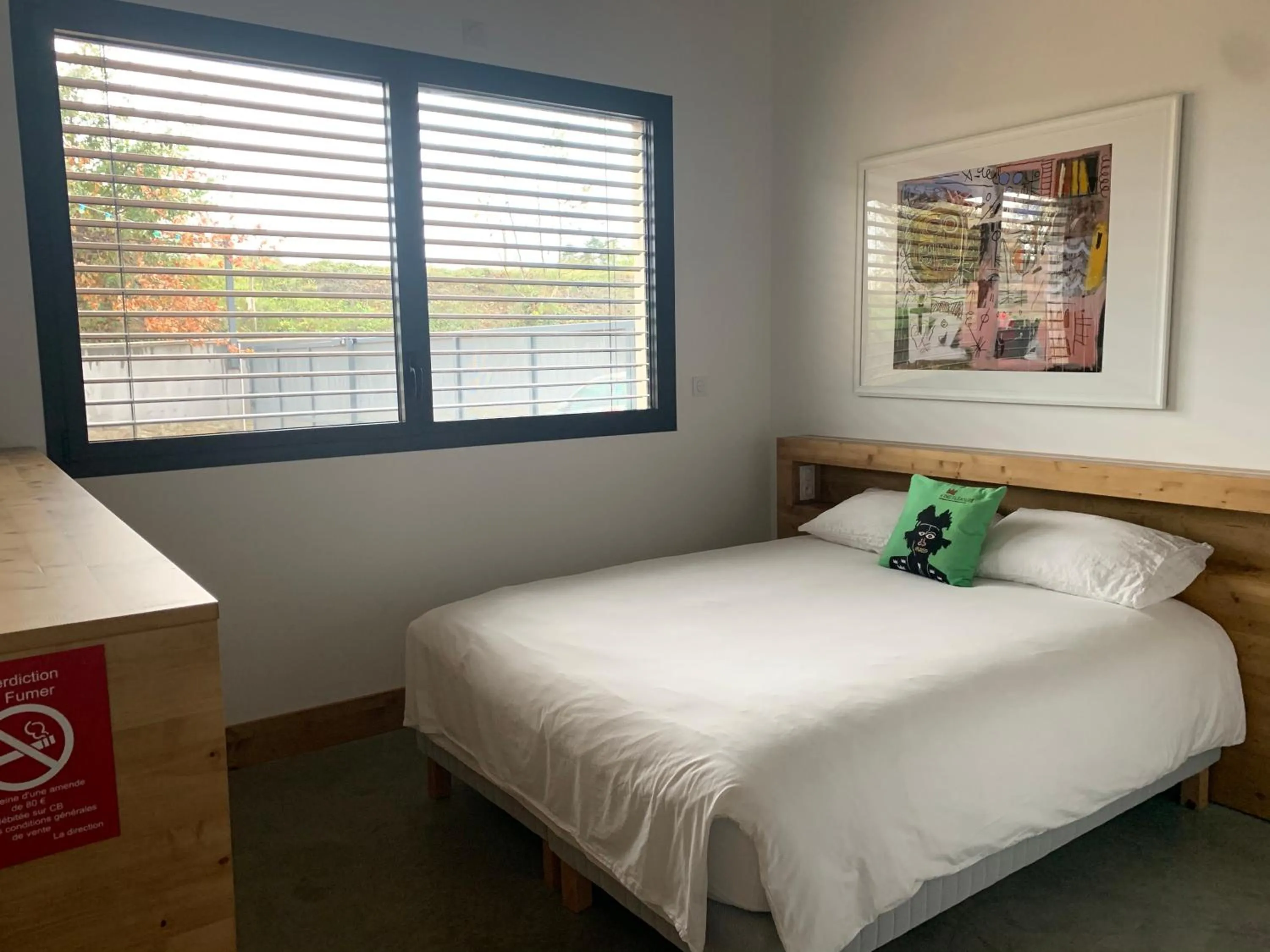 Bed in Le B Complexe Hôtel