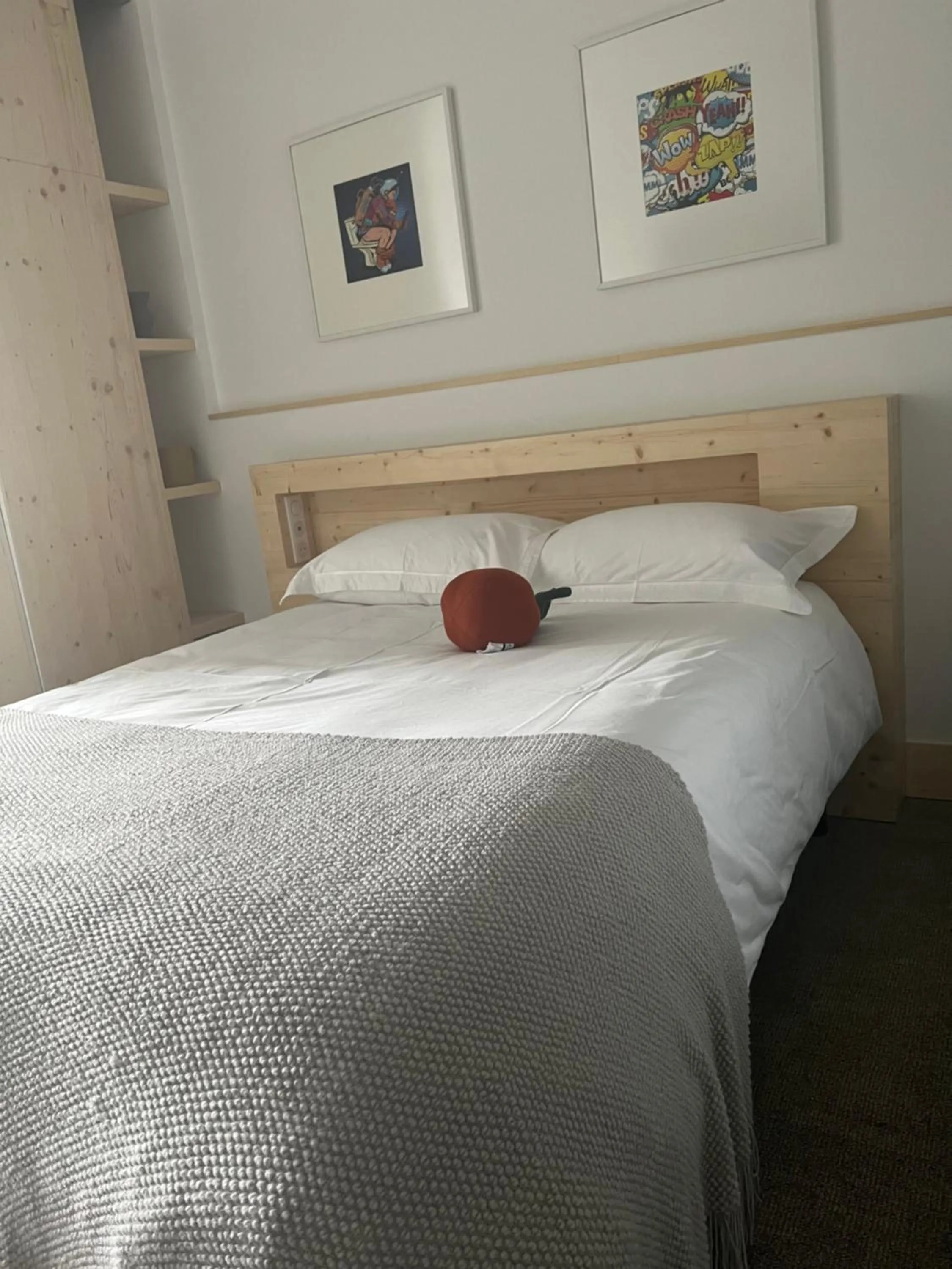 Bed in Le B Complexe Hôtel