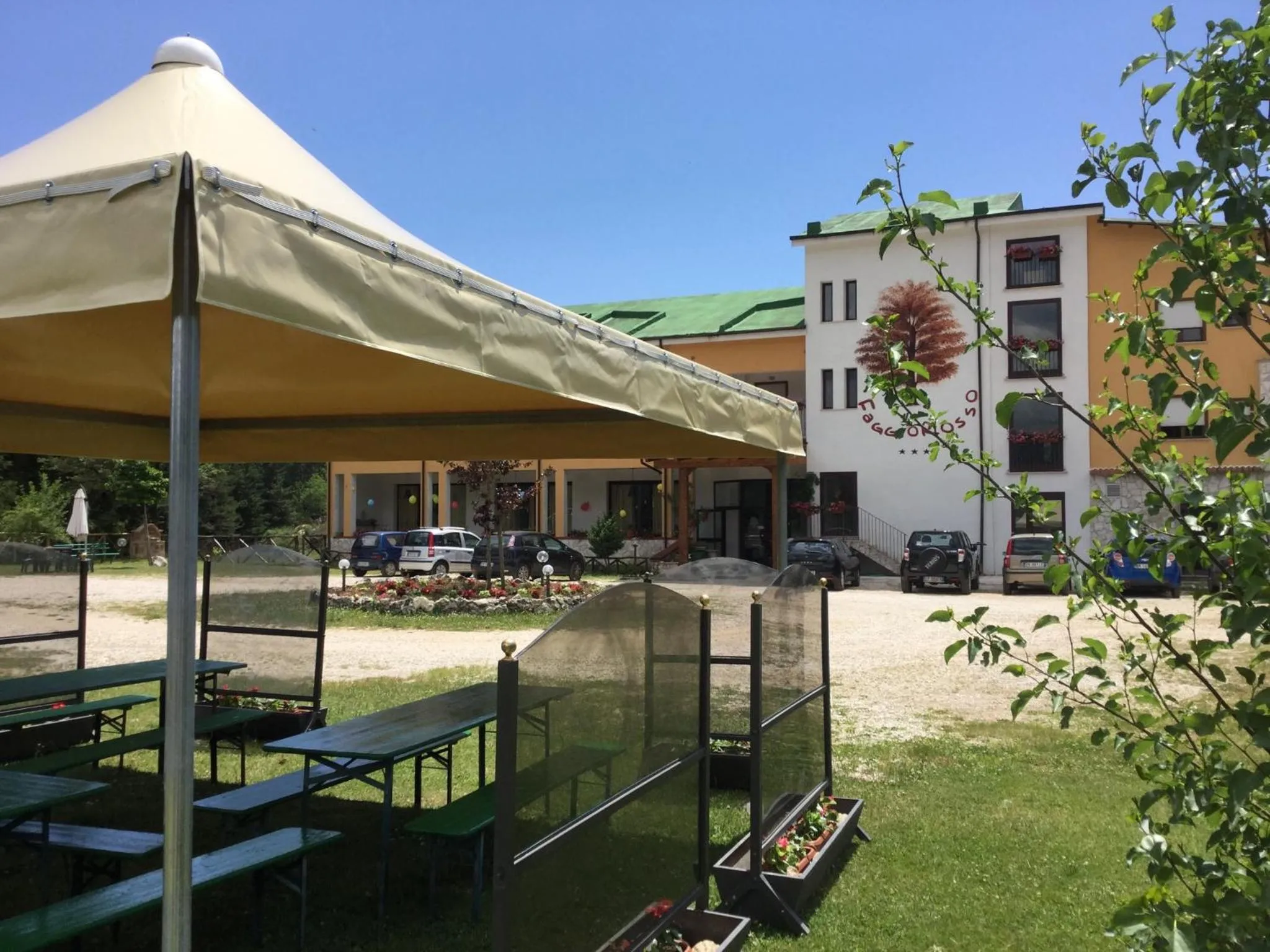 Patio in Hotel Faggio Rosso
