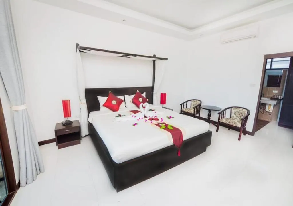 Bed in Phuket Monaburi Boutique Hotel