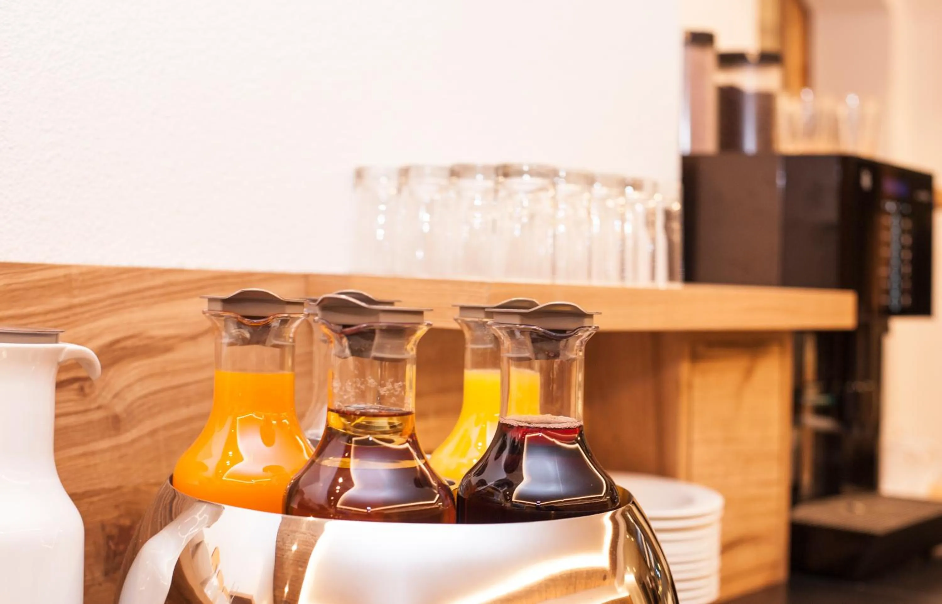 Buffet breakfast in Hotel Garni Mirabell