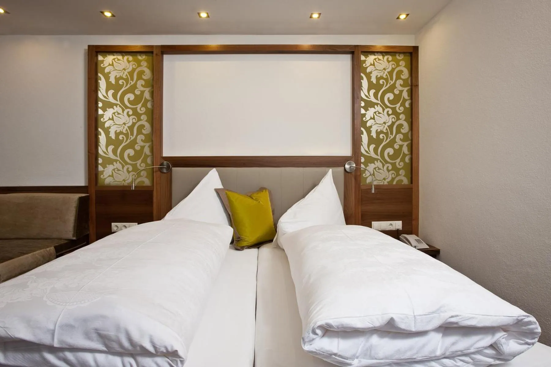 Bedroom, Bed in Hotel Garni Mirabell