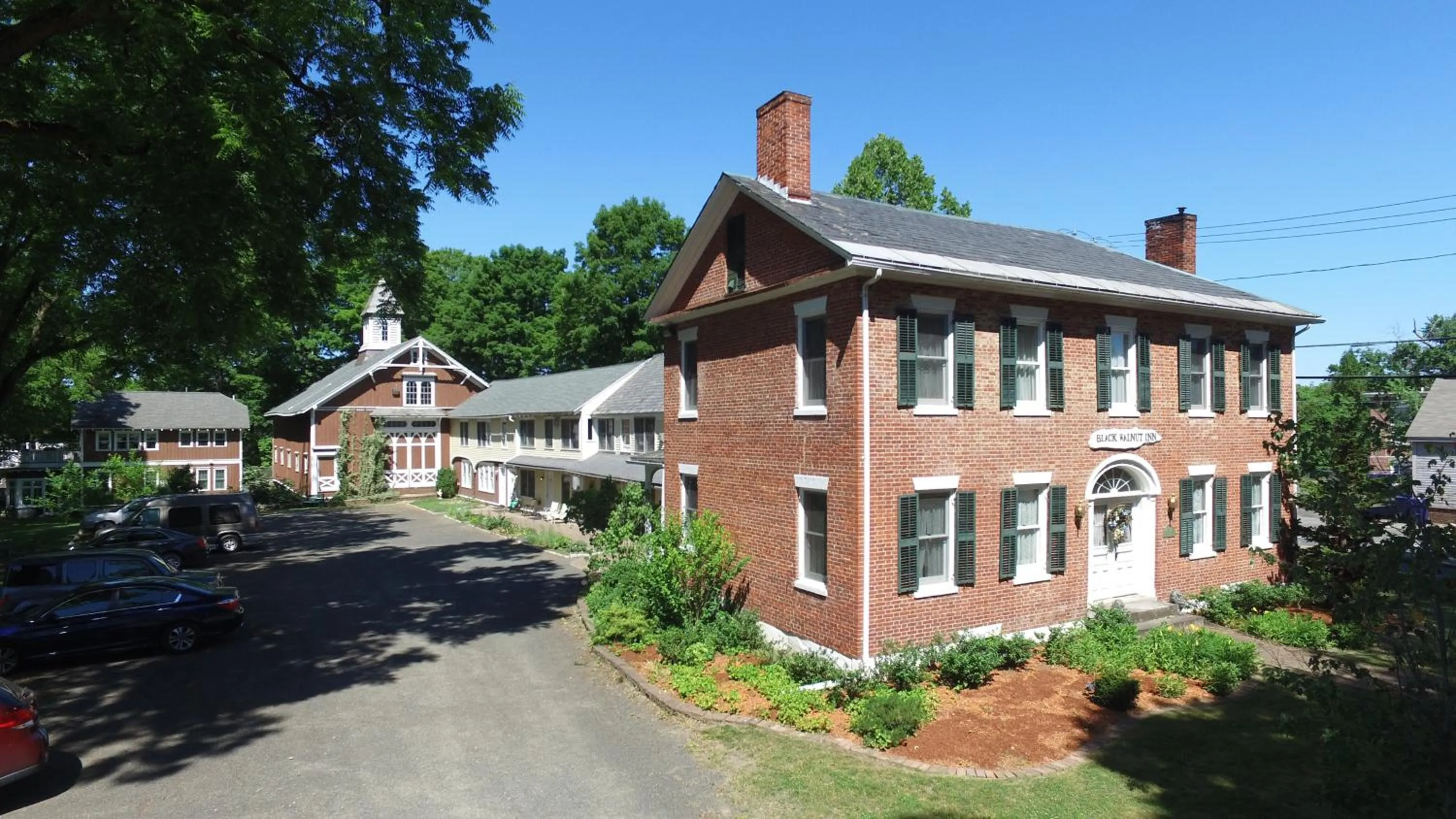 Property building in The Black Walnut Inn