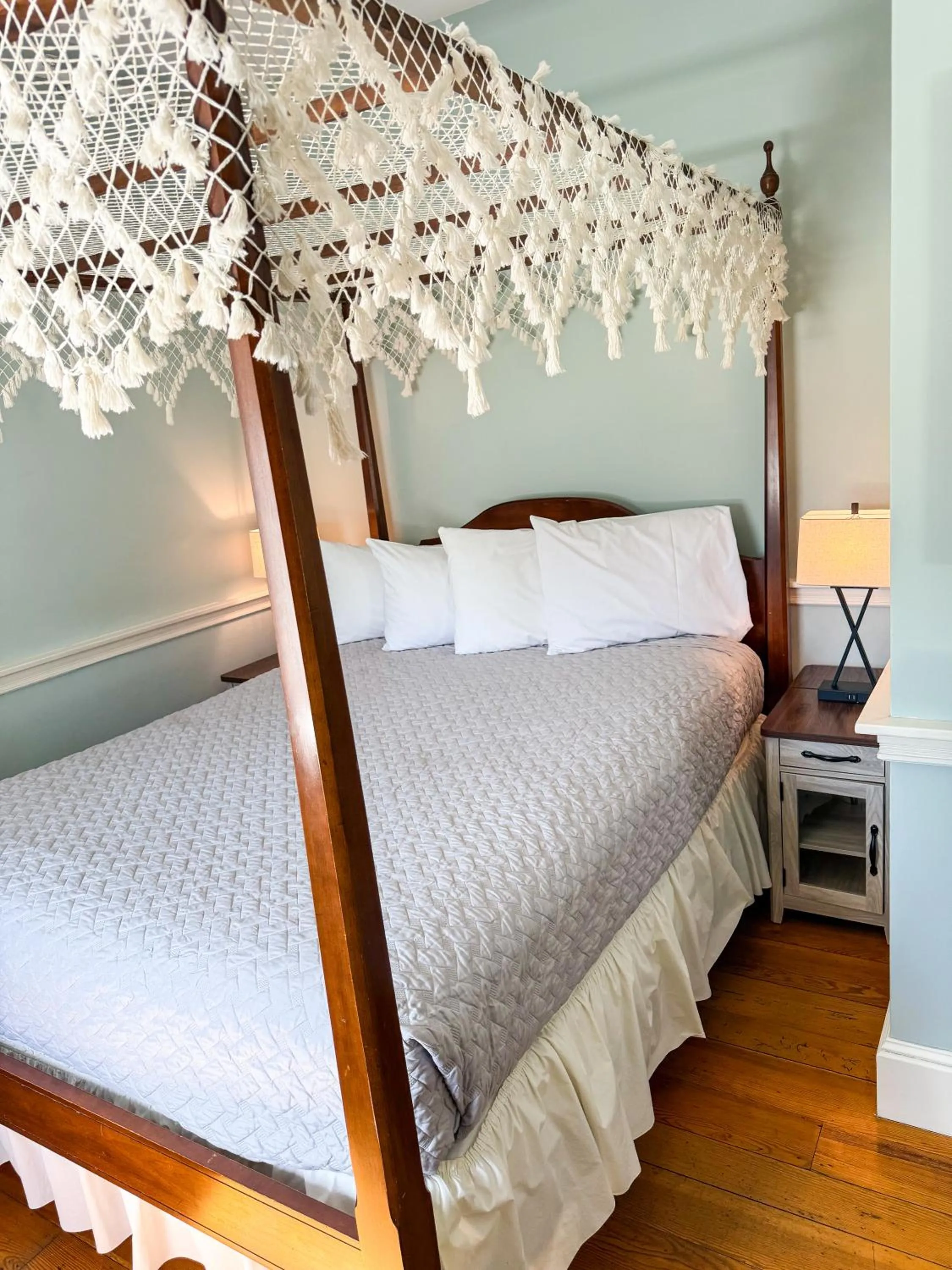 Bed in The Black Walnut Inn