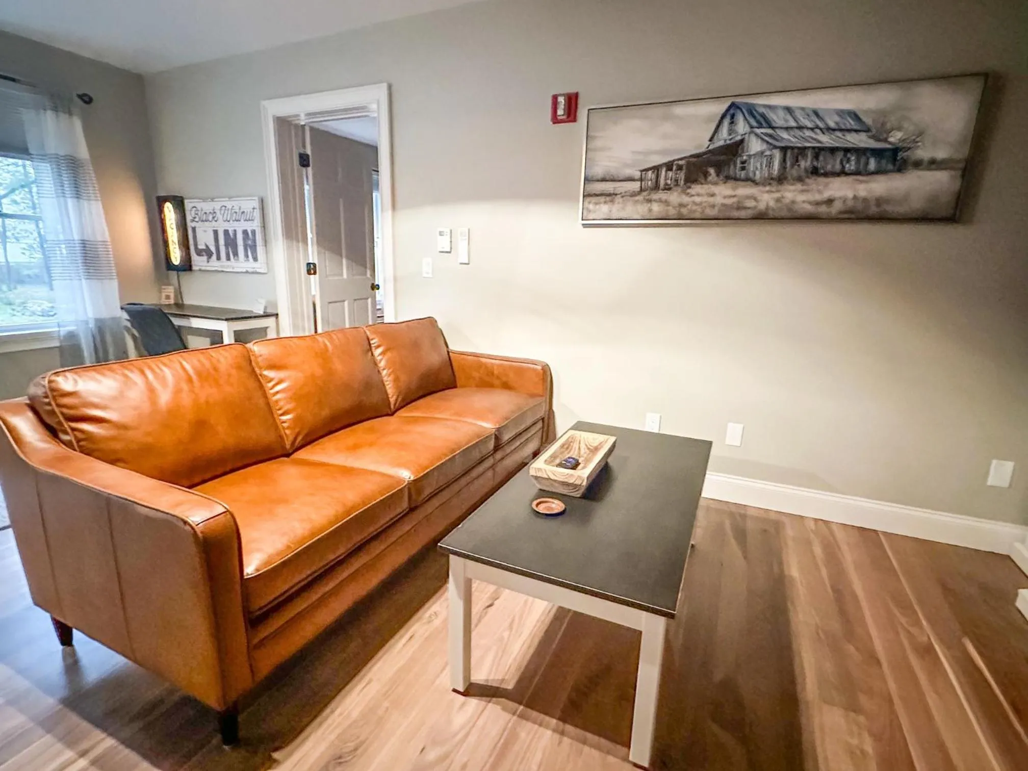 Living room in The Black Walnut Inn