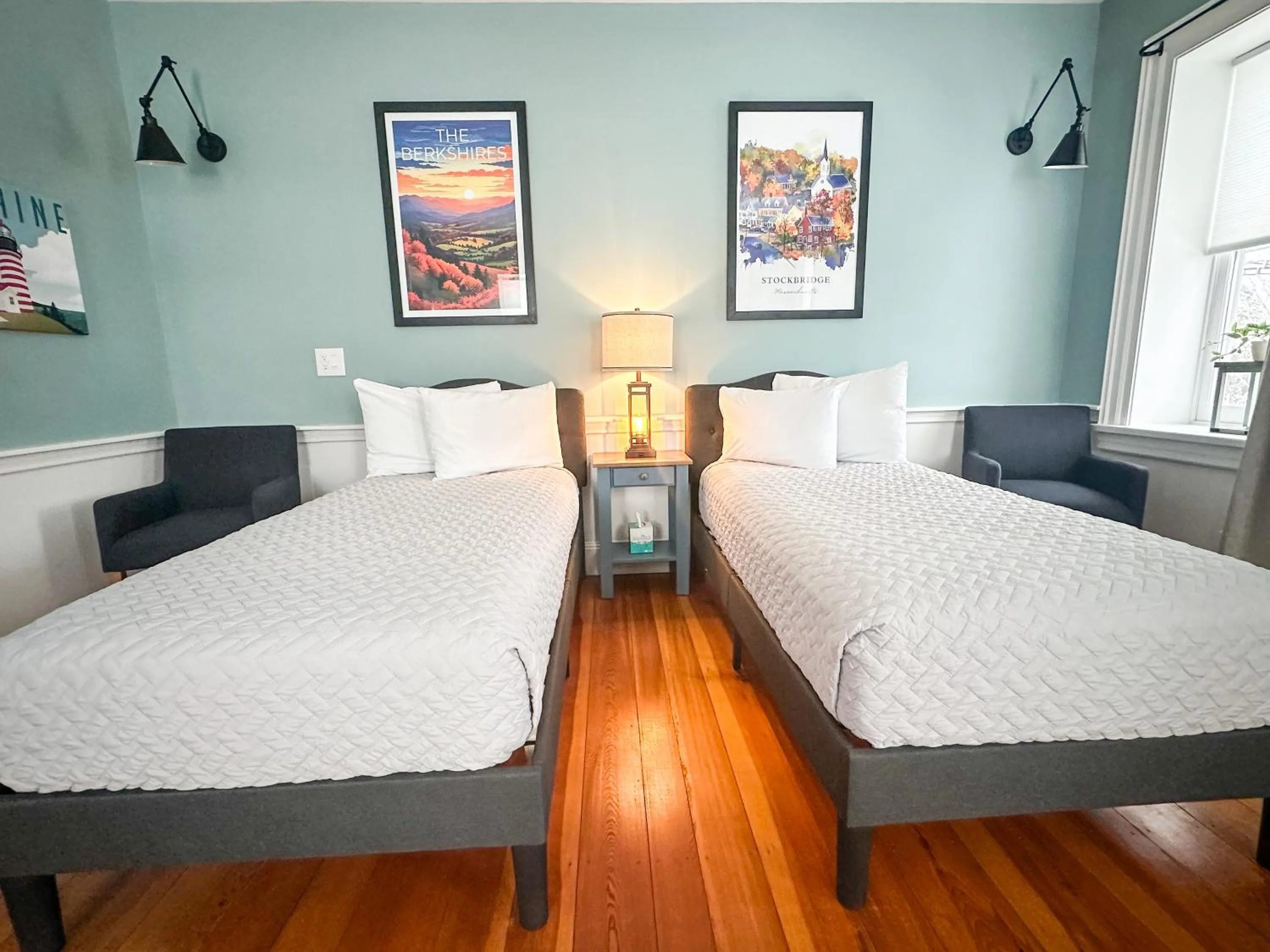 Bed in The Black Walnut Inn