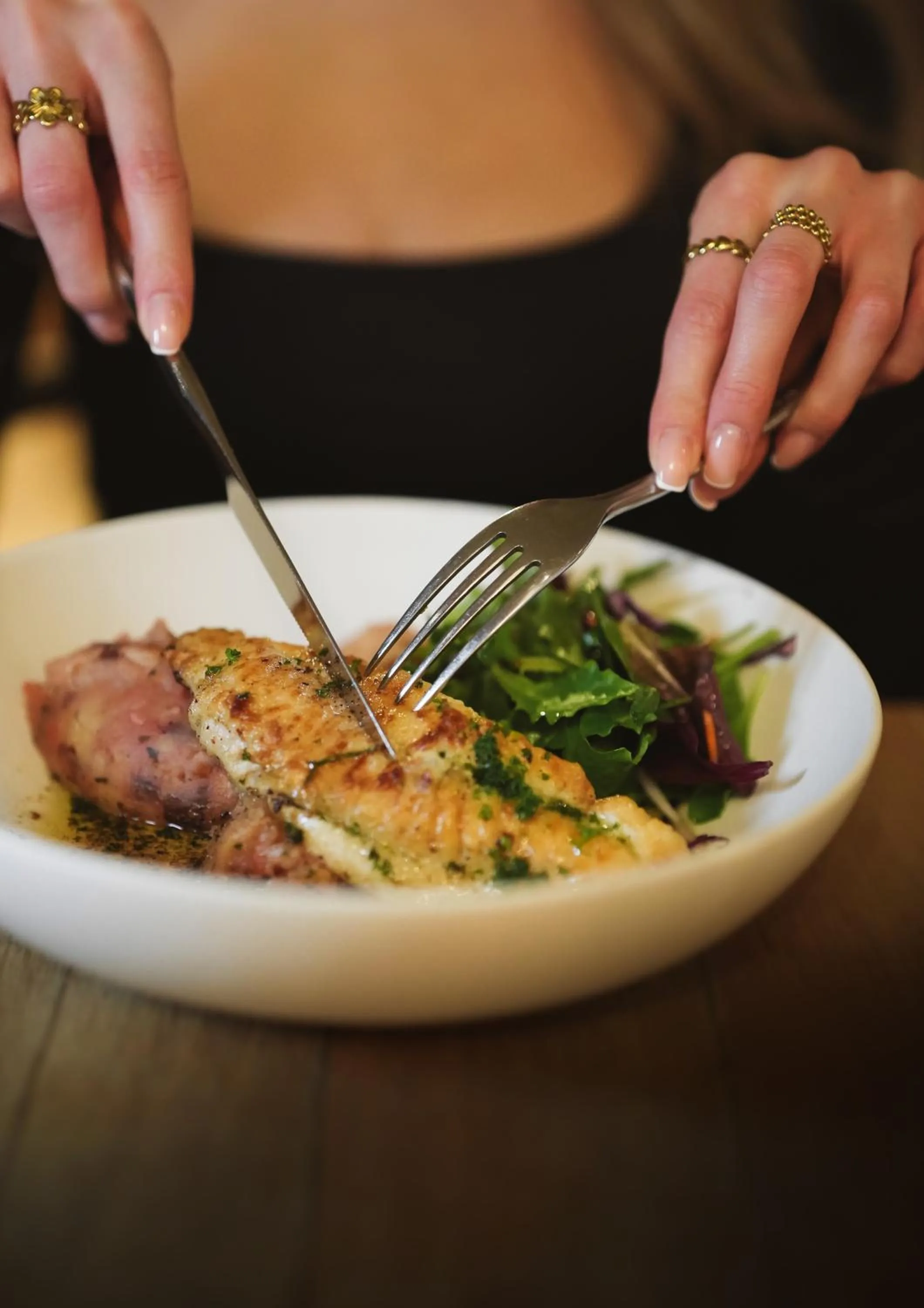 Restaurant/places to eat in Martin's All Suites