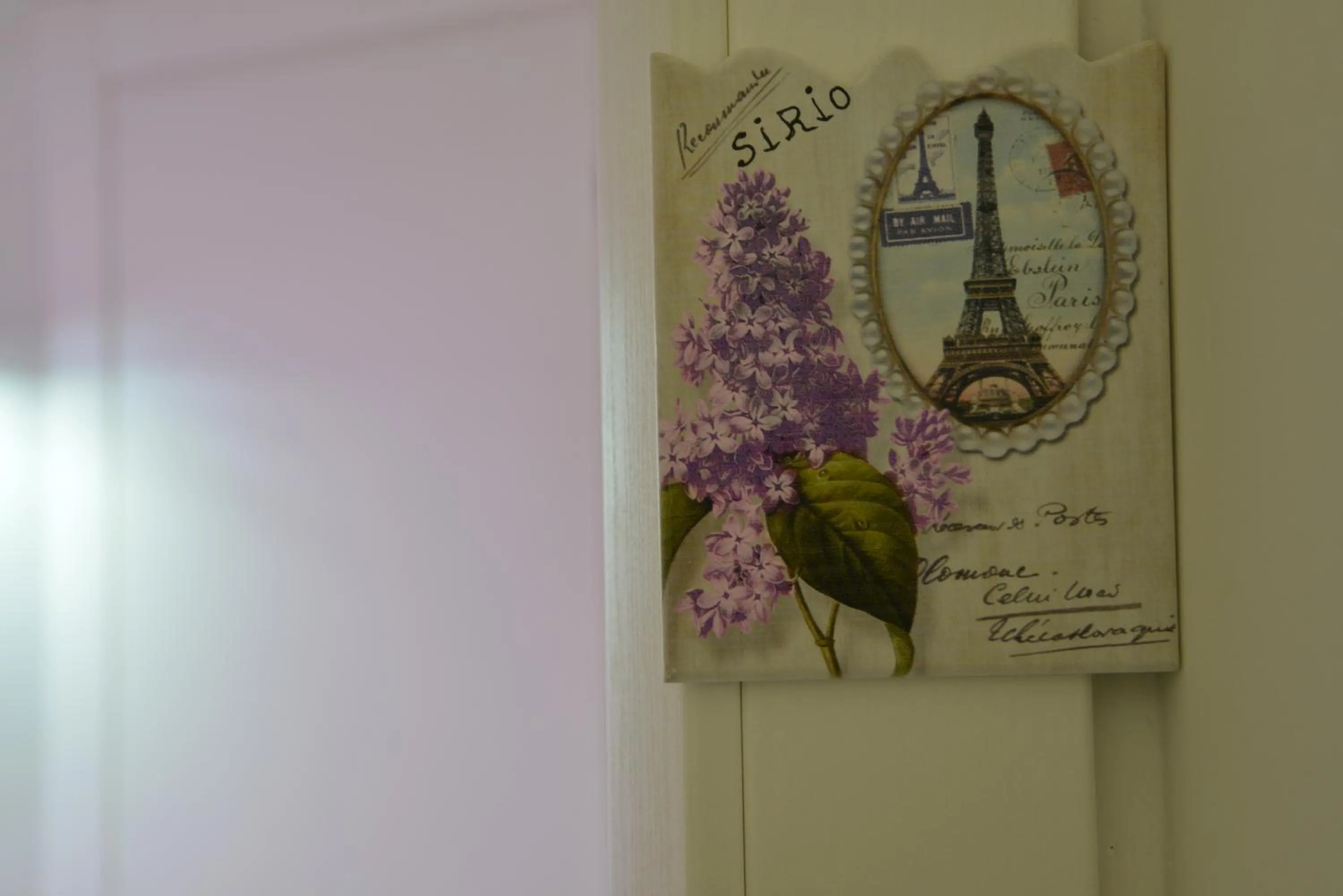 Decorative detail in Bellatrix