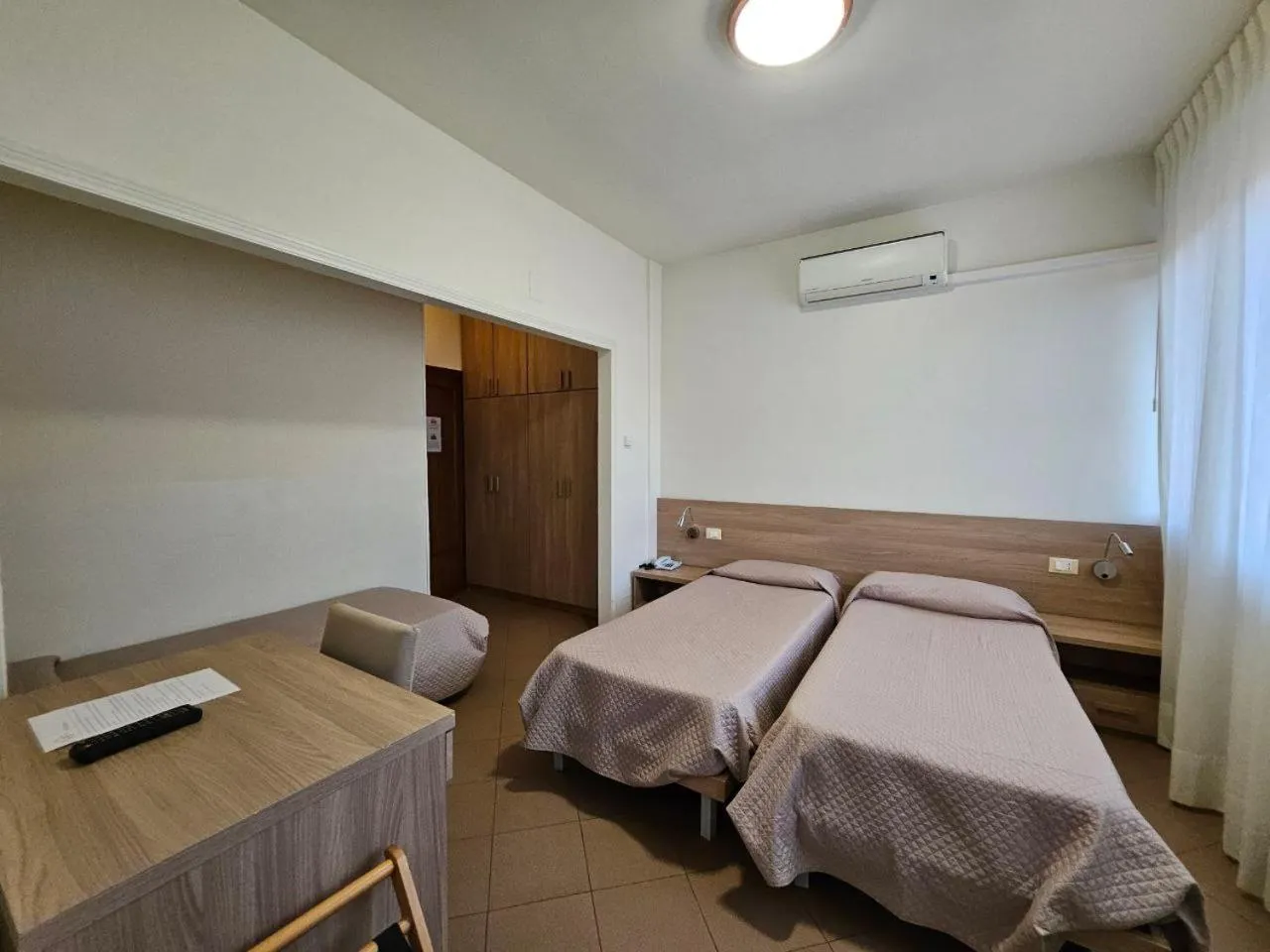 Bed in Albergo Nyers