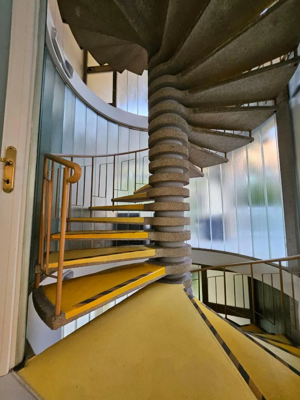 Communal lounge/ TV room in Albergo Nyers