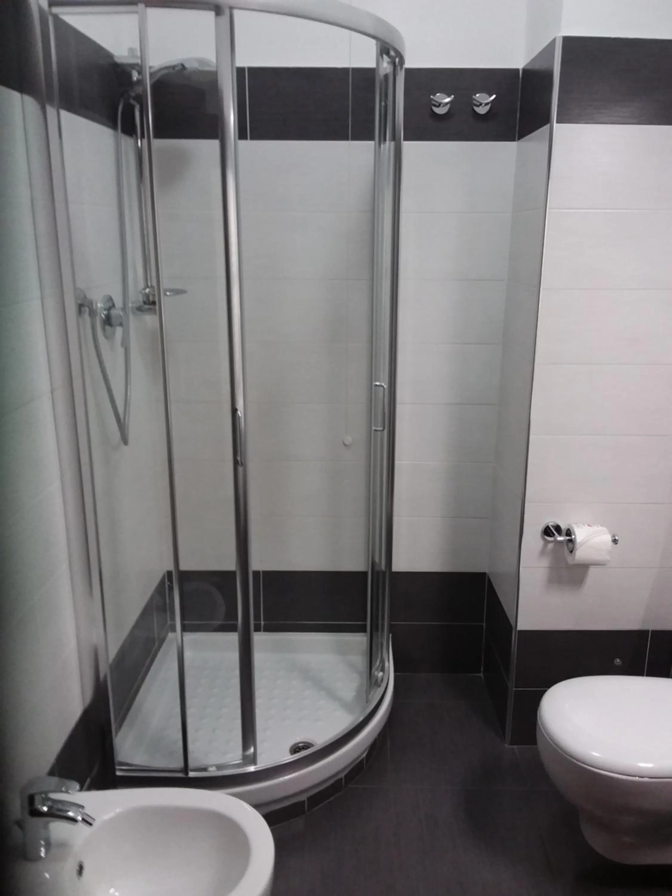 Bathroom in Albergo Nyers