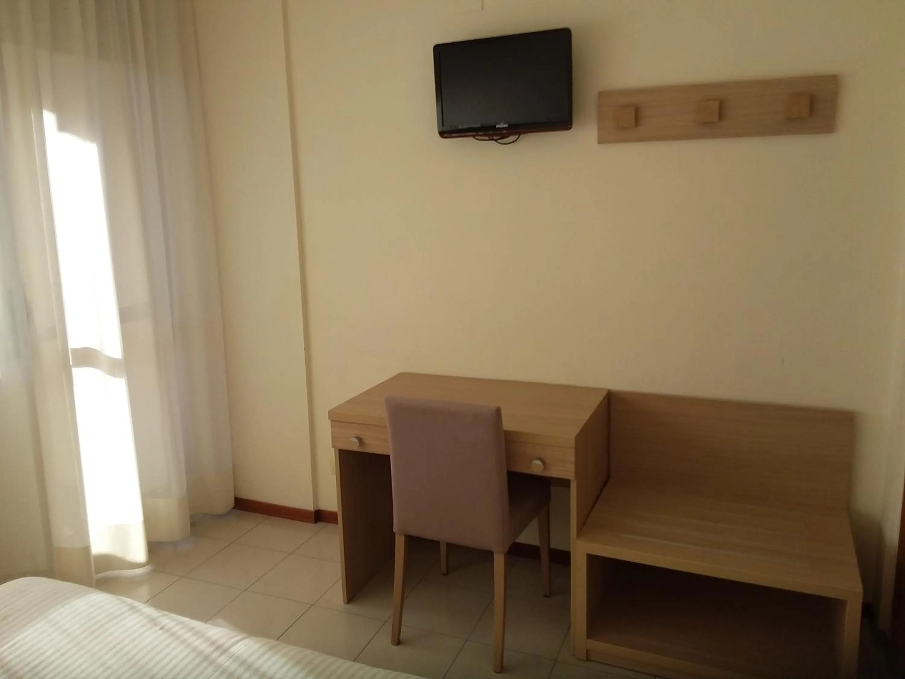 TV and multimedia, Bed in Albergo Nyers