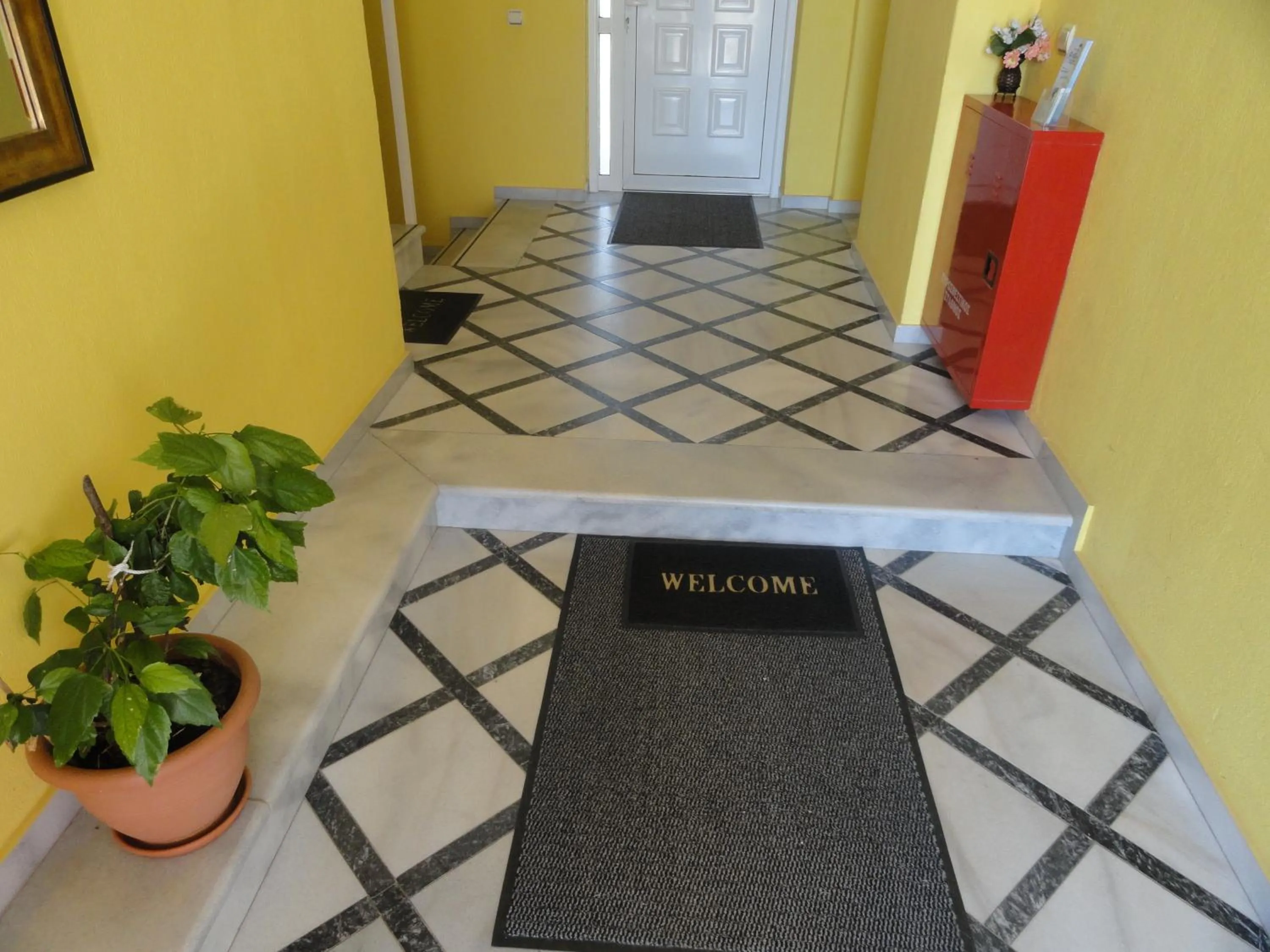 Facade/entrance in Pension Delfini