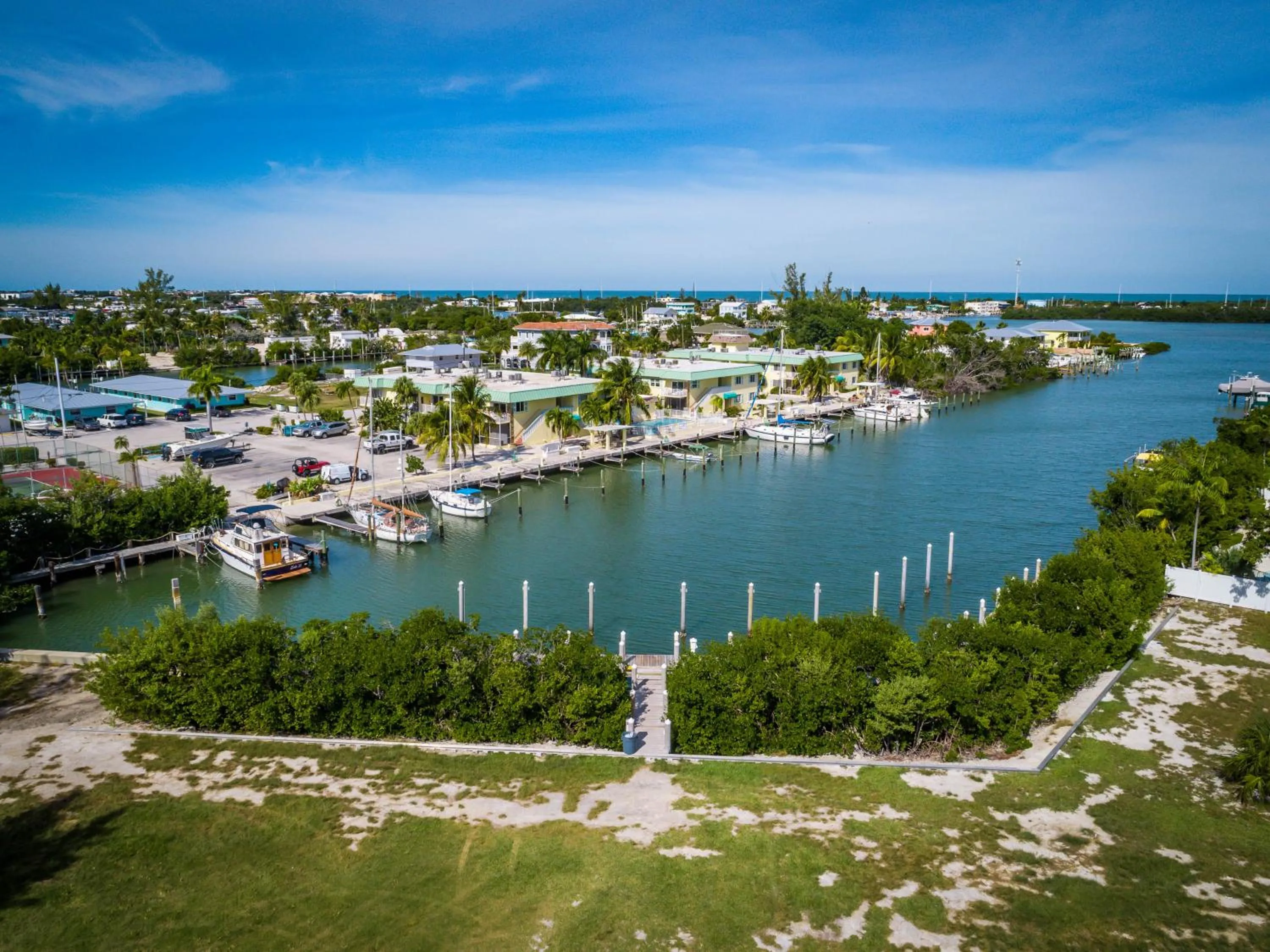 Neighbourhood in Coco Plum Beach & Tennis Club & Marina