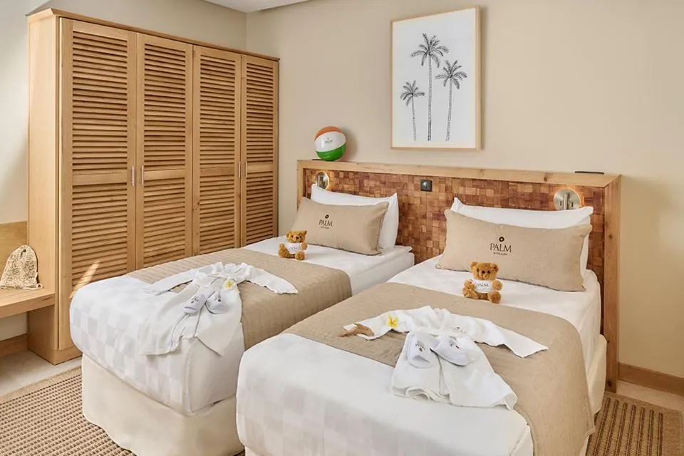 Bedroom, Bed in Palm Hotel & Spa