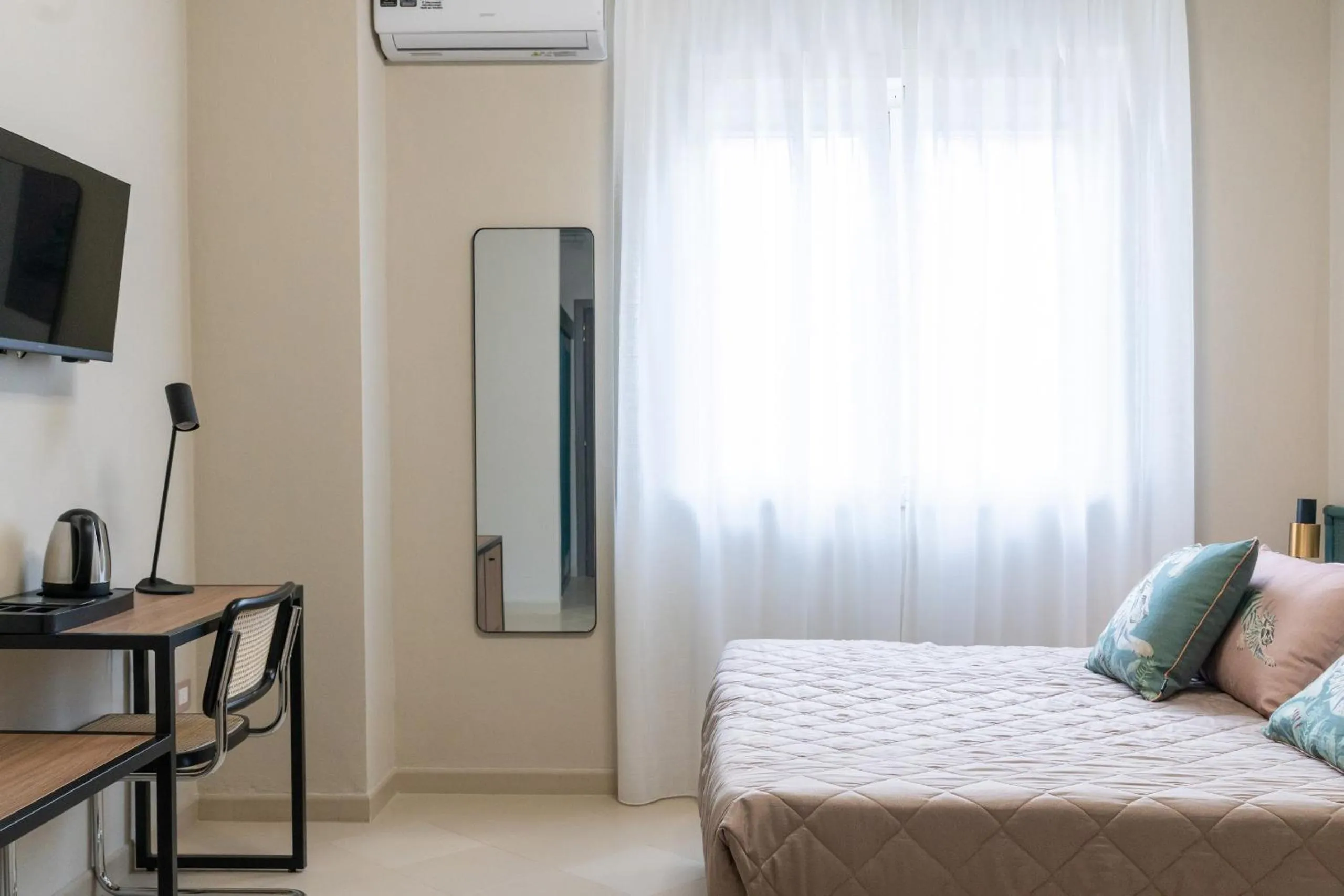 Bed in Hotel Baia di Talamone