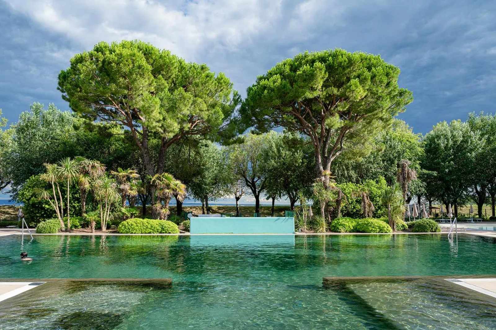 Pool view in Club del Sole Tenuta Primero Grado Family Collection