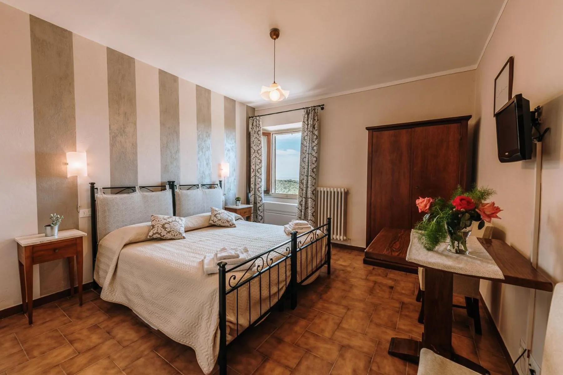 Bedroom, Bed in Villa Di Sotto