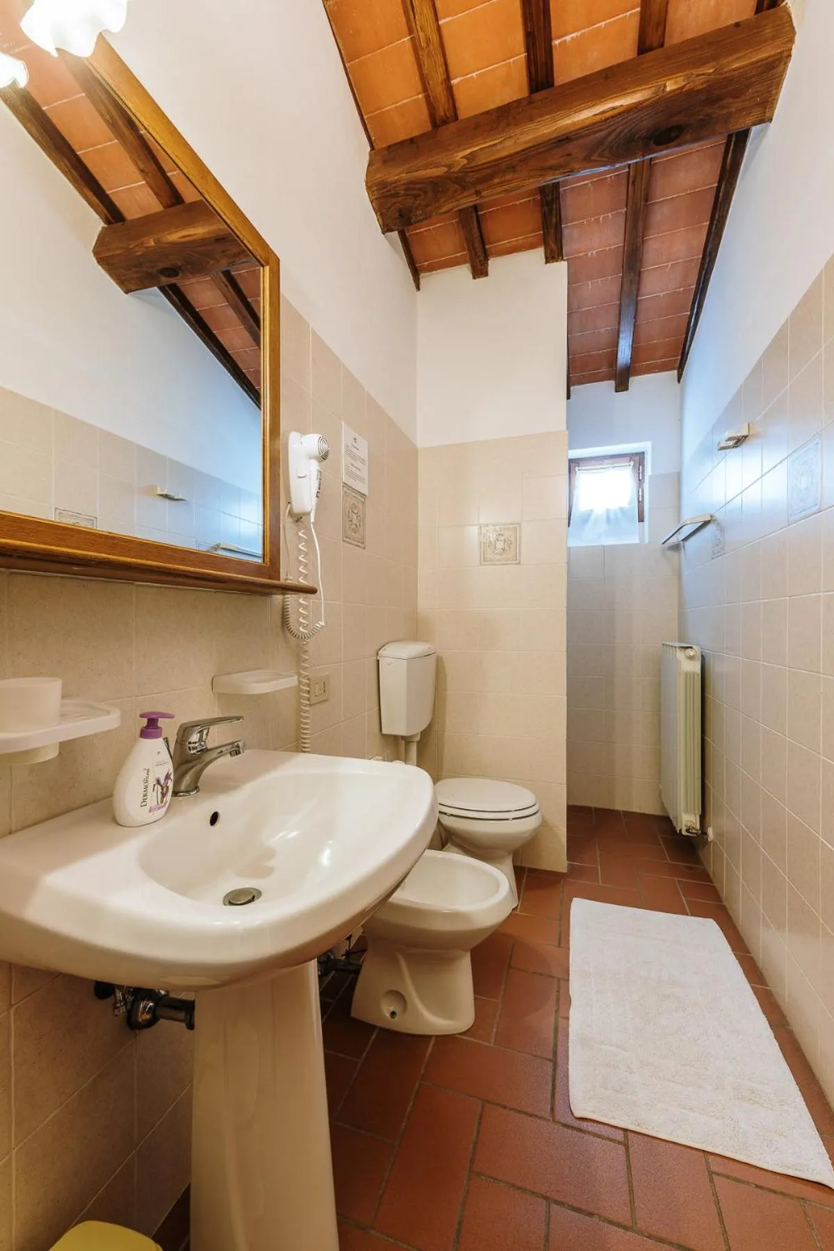 Bathroom in Villa Di Sotto