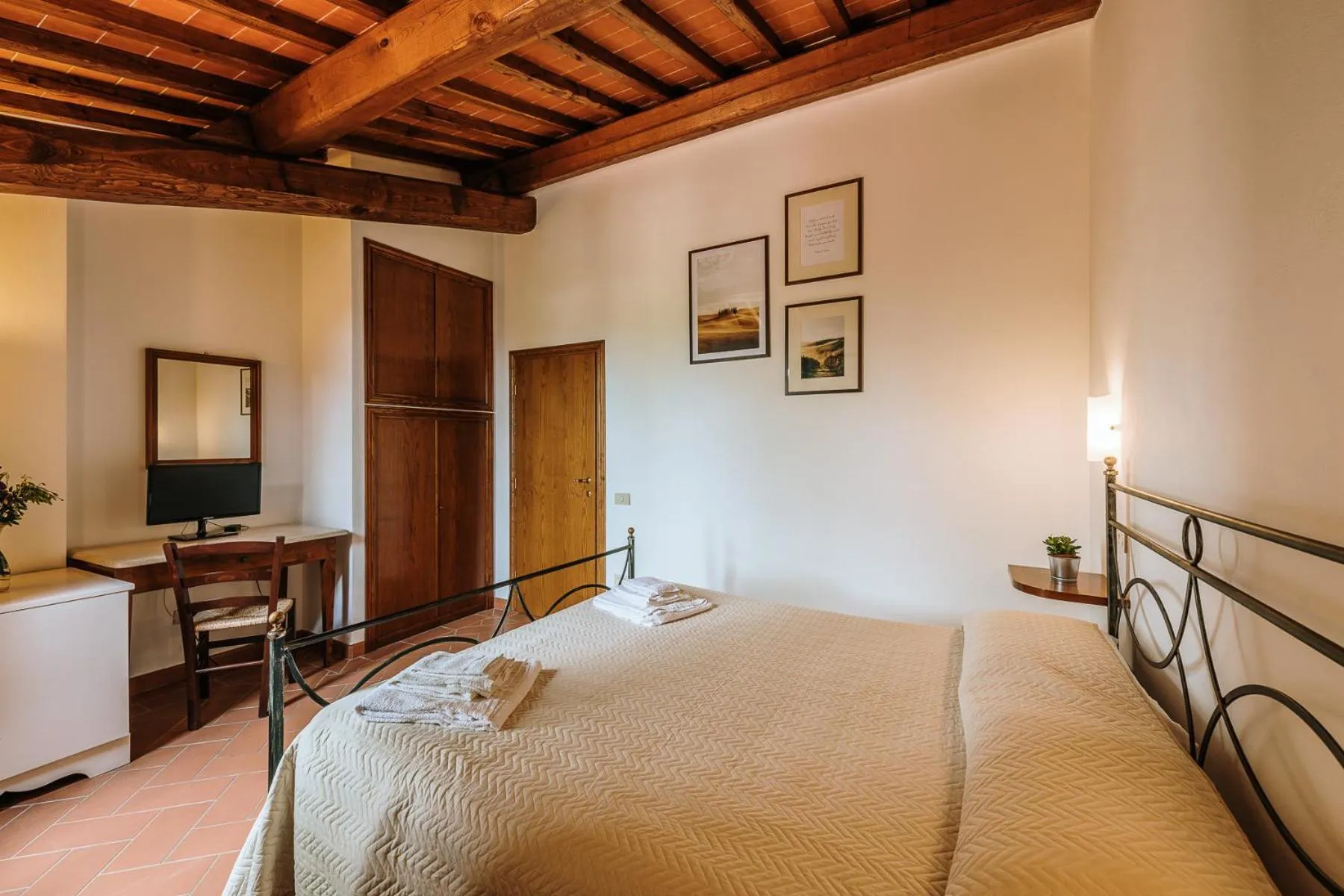 Bedroom, Bed in Villa Di Sotto