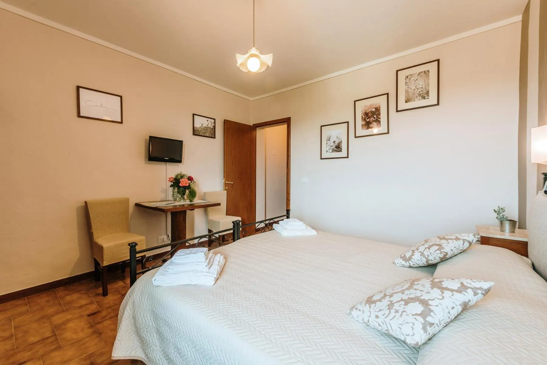 Bedroom, Bed in Villa Di Sotto