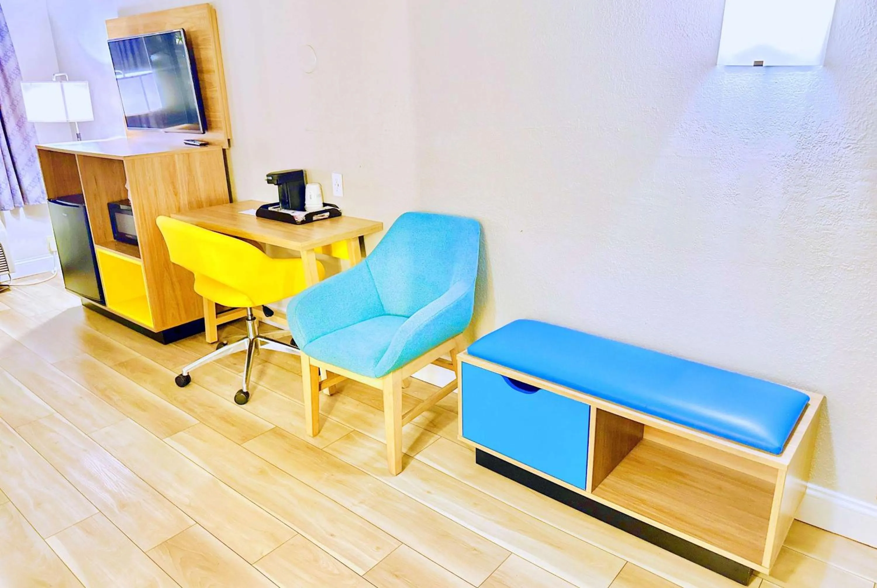 Photo of the whole room in Days Inn by Wyndham Rutland/Killington Area