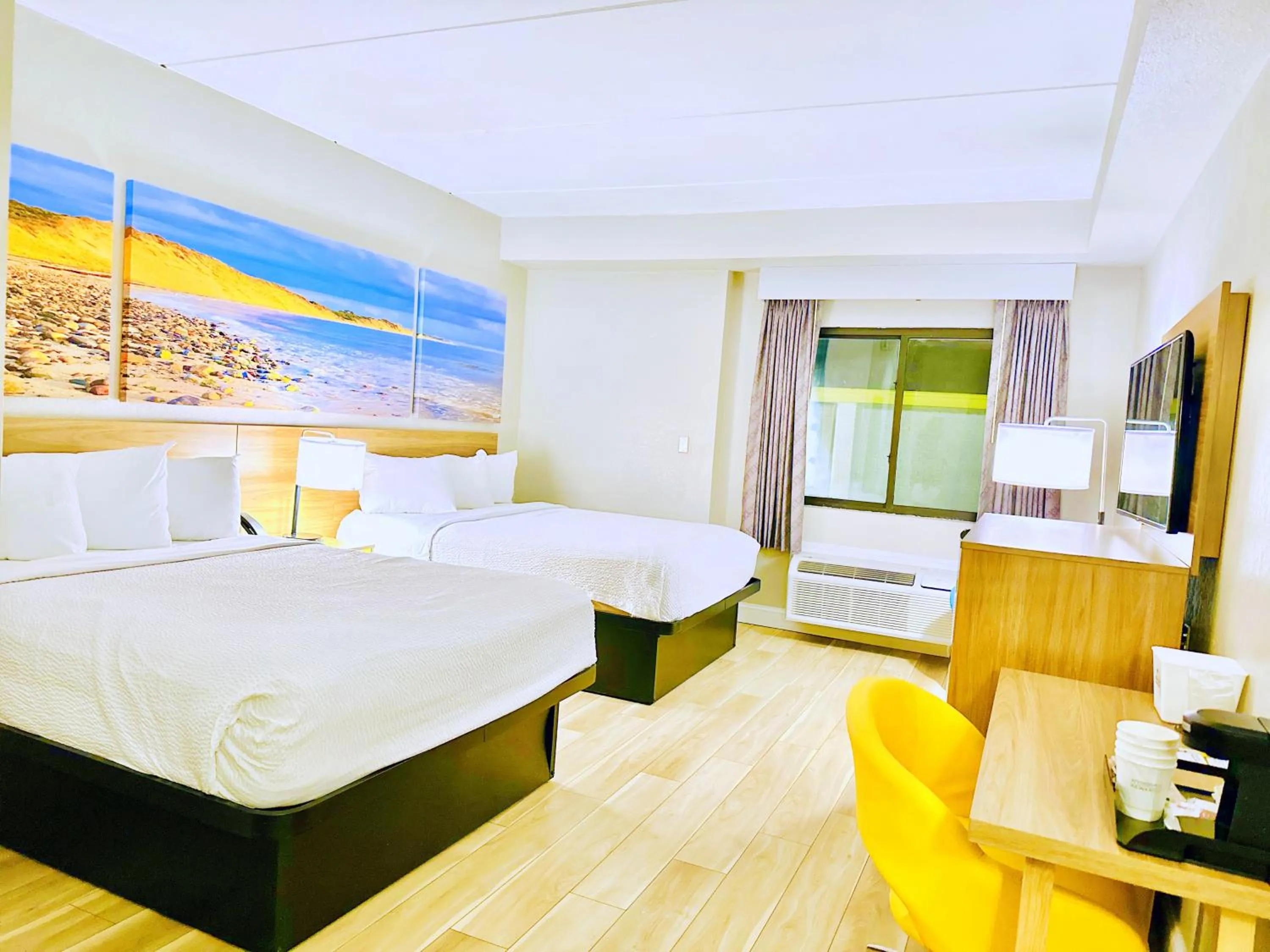 Bed in Days Inn by Wyndham Rutland/Killington Area