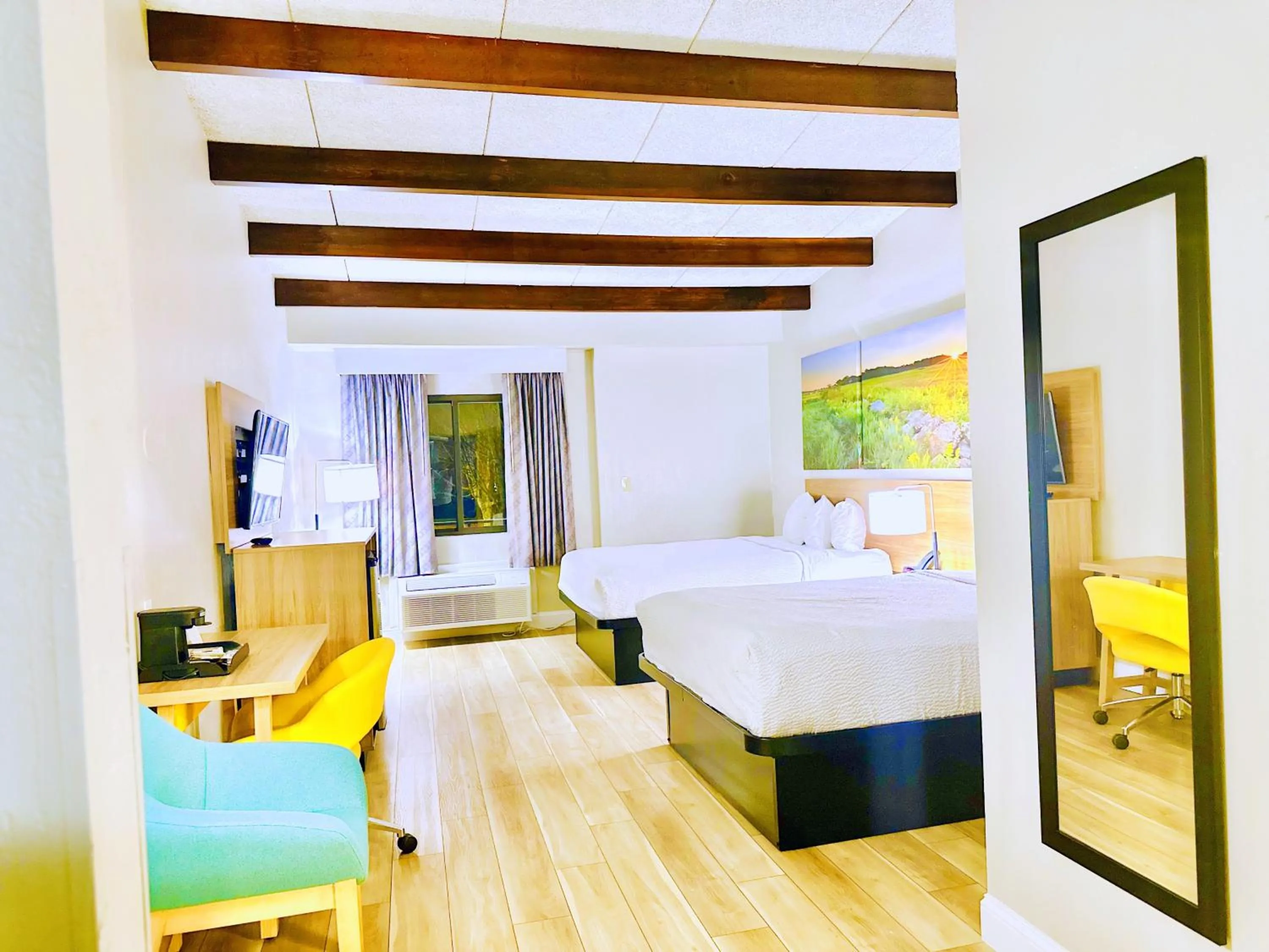 Bed in Days Inn by Wyndham Rutland/Killington Area