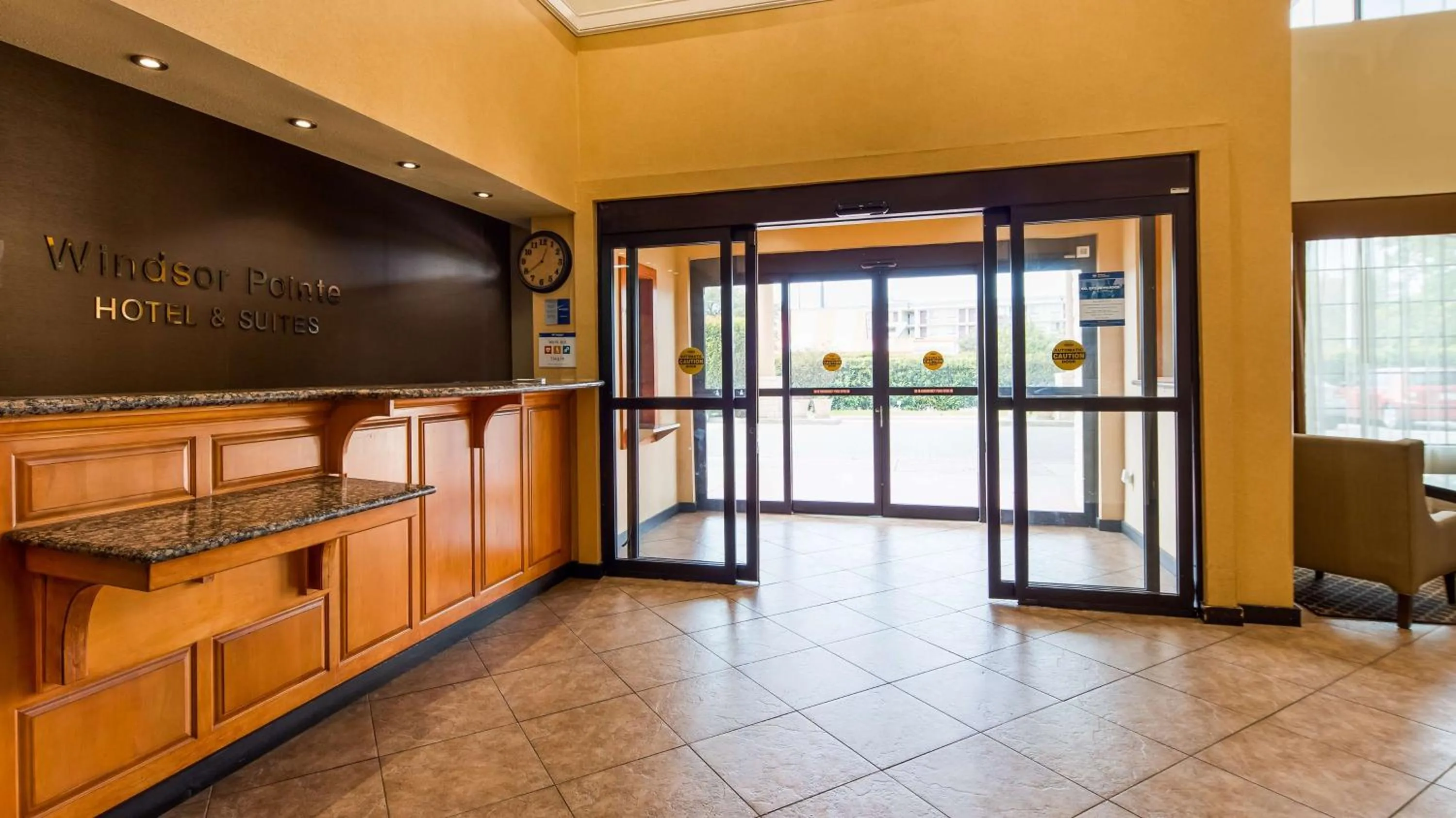 Lobby or reception in Best Western Windsor Pointe Hotel & Suites-Frost Bank Center