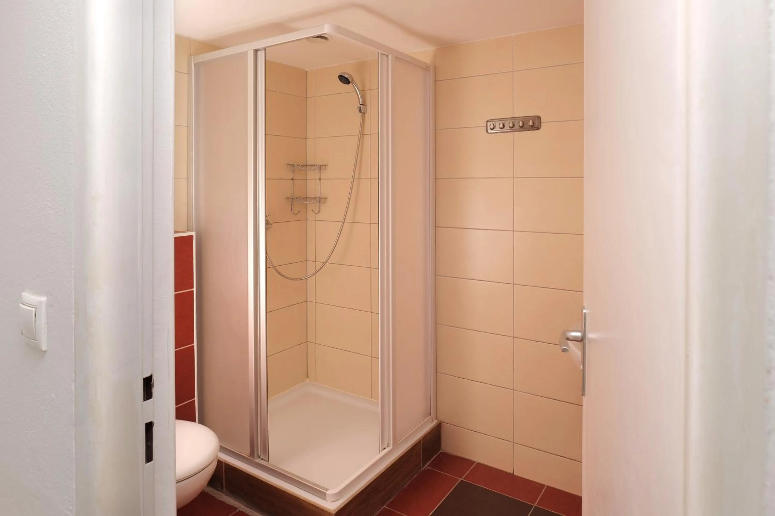 Shower in Hostel Old Town