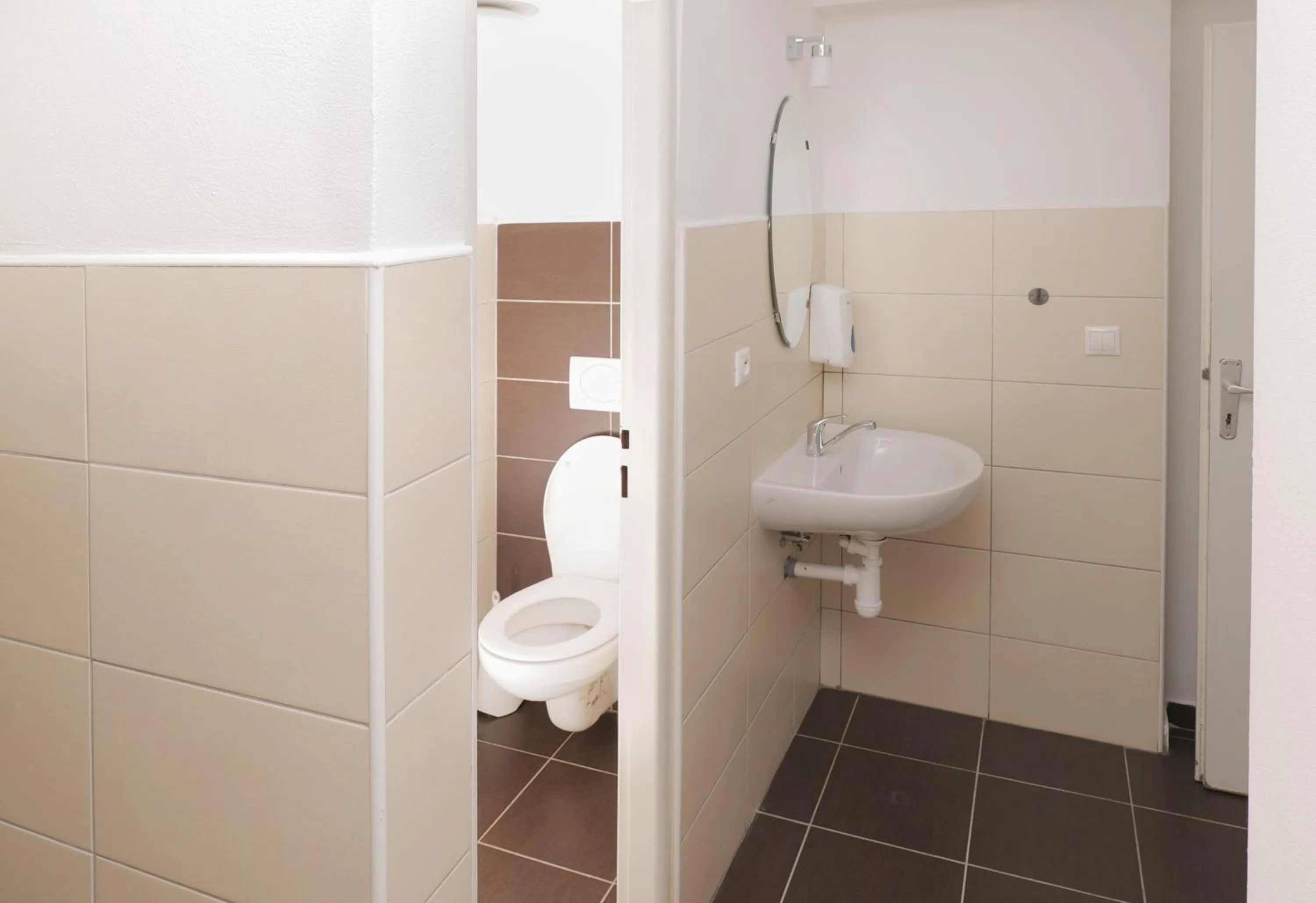 Shower in Hostel Old Town