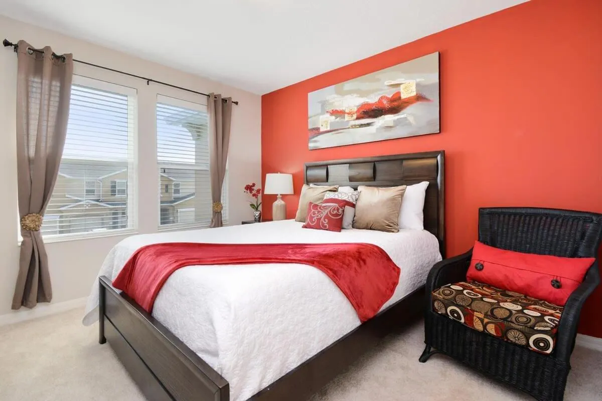Bed in Four Bedrooms TownHome 5161