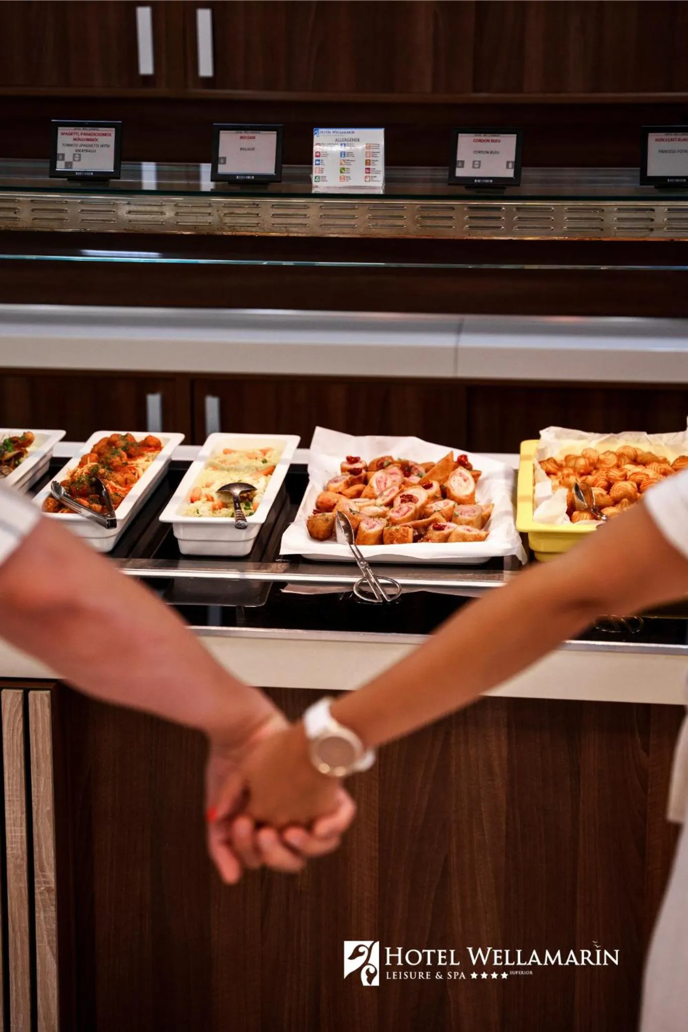 Restaurant/places to eat in Hotel Wellamarin