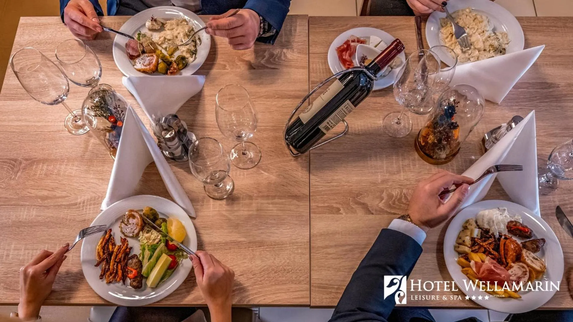 Dinner in Hotel Wellamarin