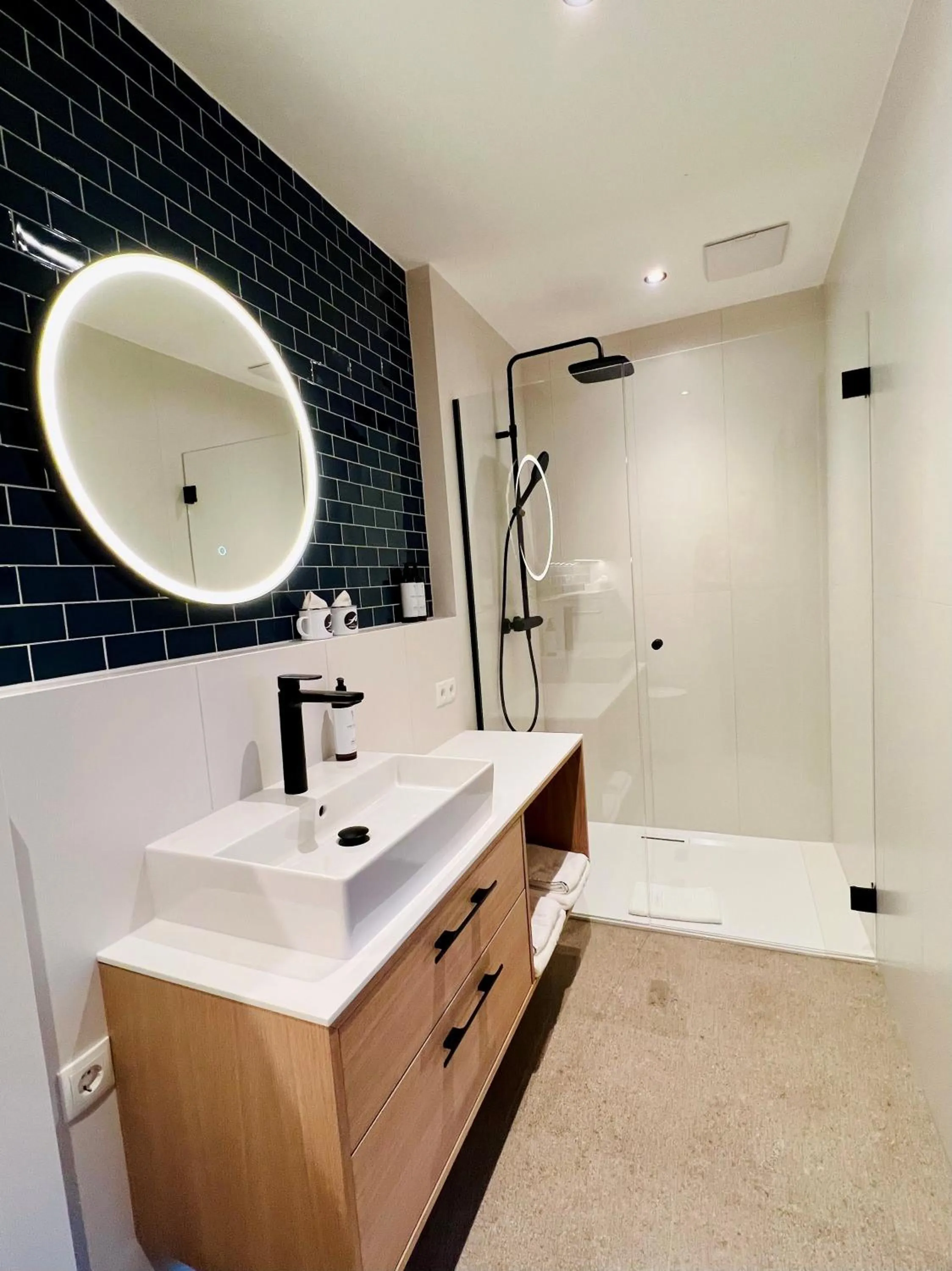 Shower in Hotel Annelies