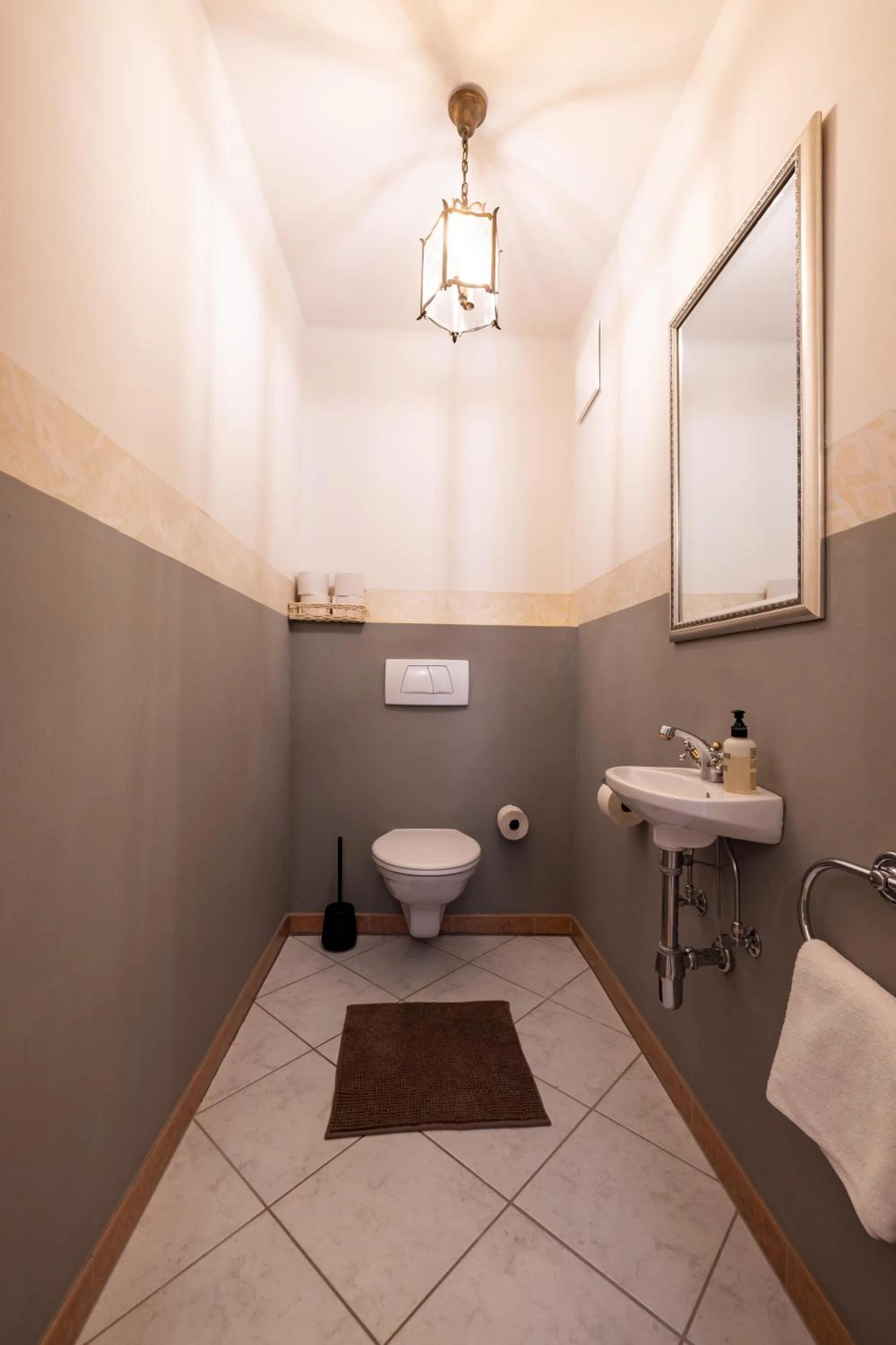 Bathroom in Hotel Annelies